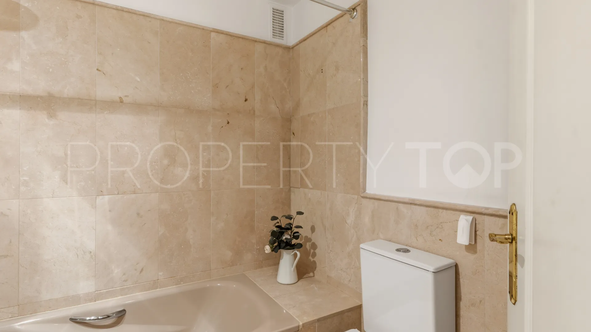For sale El Campanario ground floor apartment with 2 bedrooms