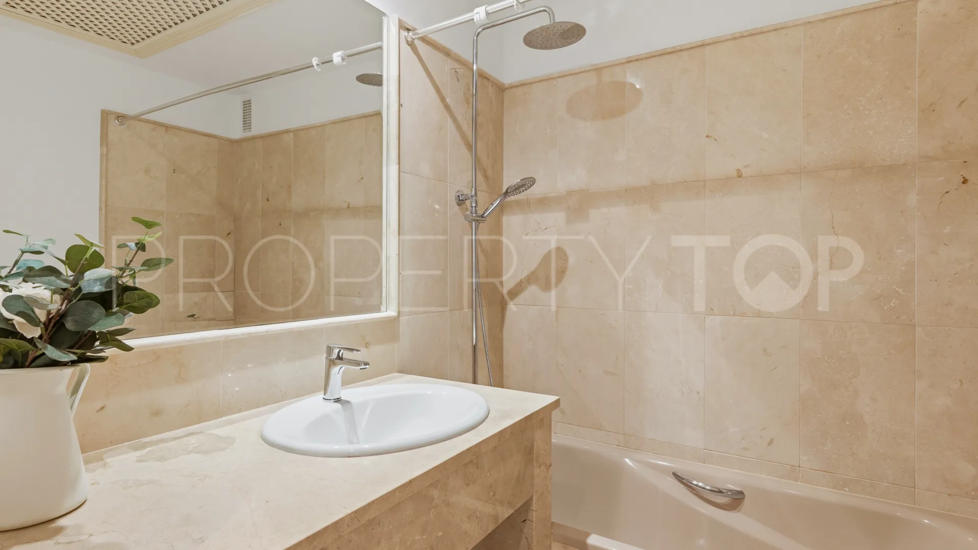 For sale El Campanario ground floor apartment with 2 bedrooms