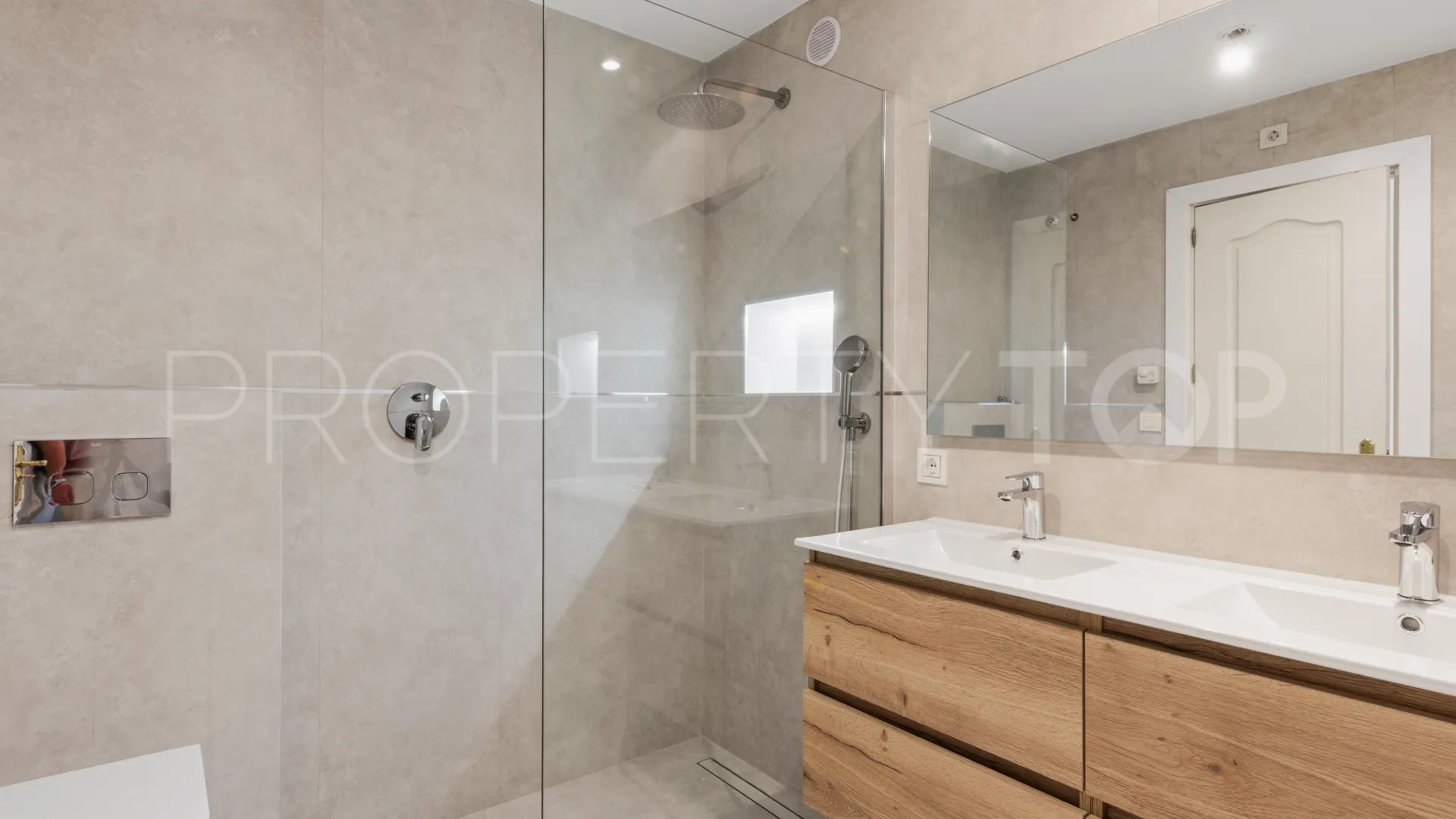 For sale El Campanario ground floor apartment with 2 bedrooms