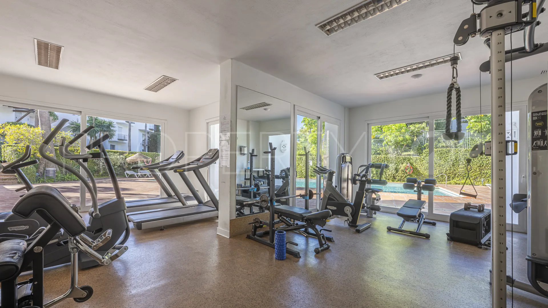 For sale ground floor apartment in Alcazaba Beach