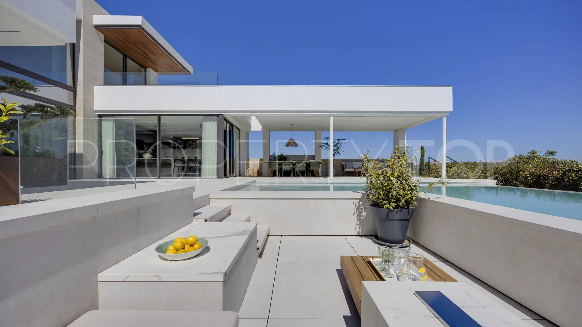 Buy Majestic villa with 4 bedrooms