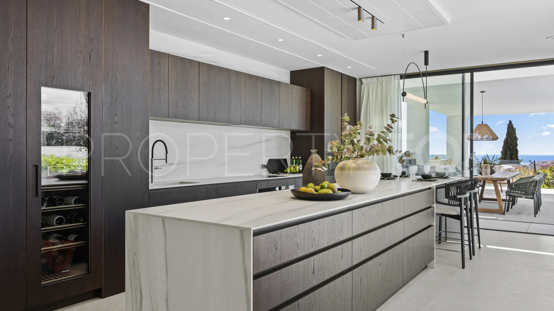 Buy Majestic villa with 4 bedrooms