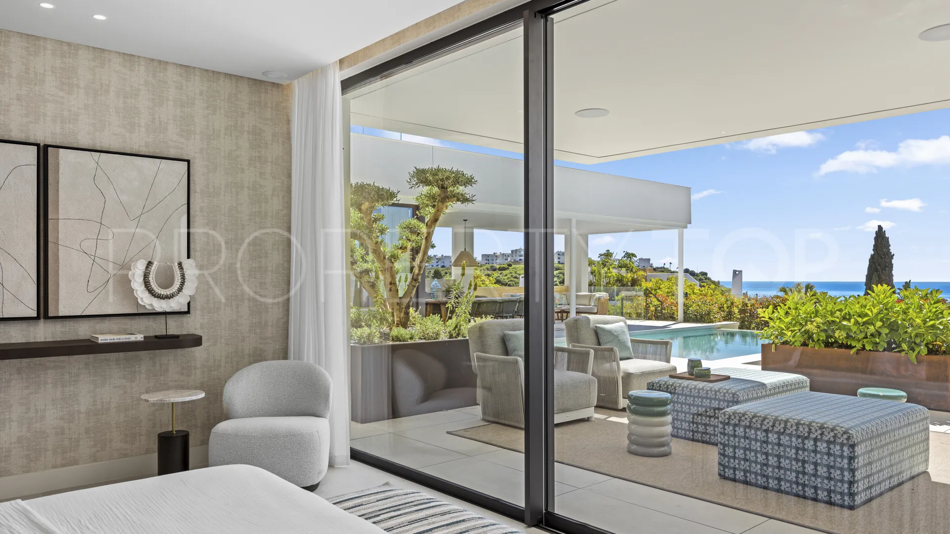 Buy Majestic villa with 4 bedrooms
