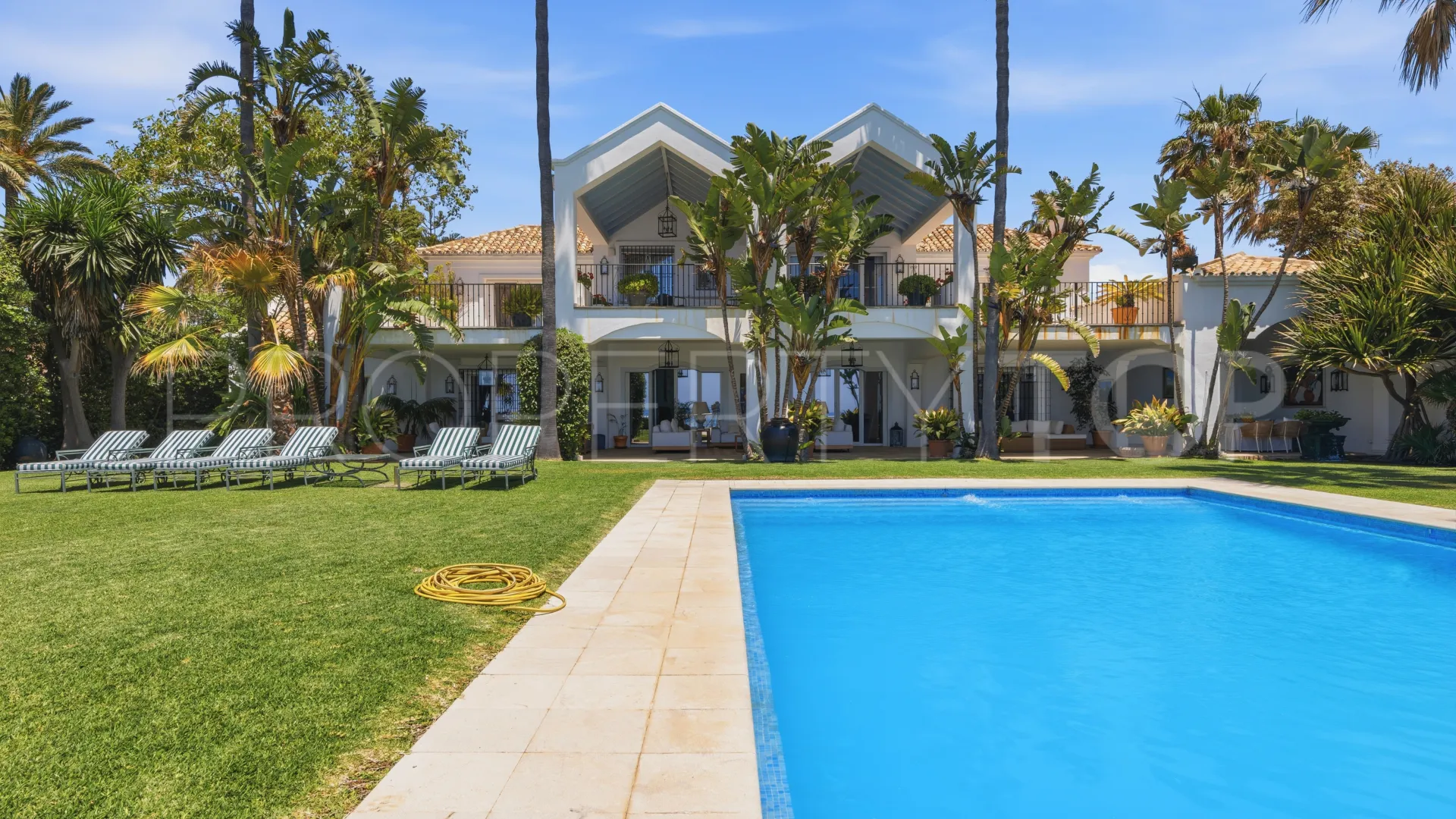 Villa in Casasola for sale