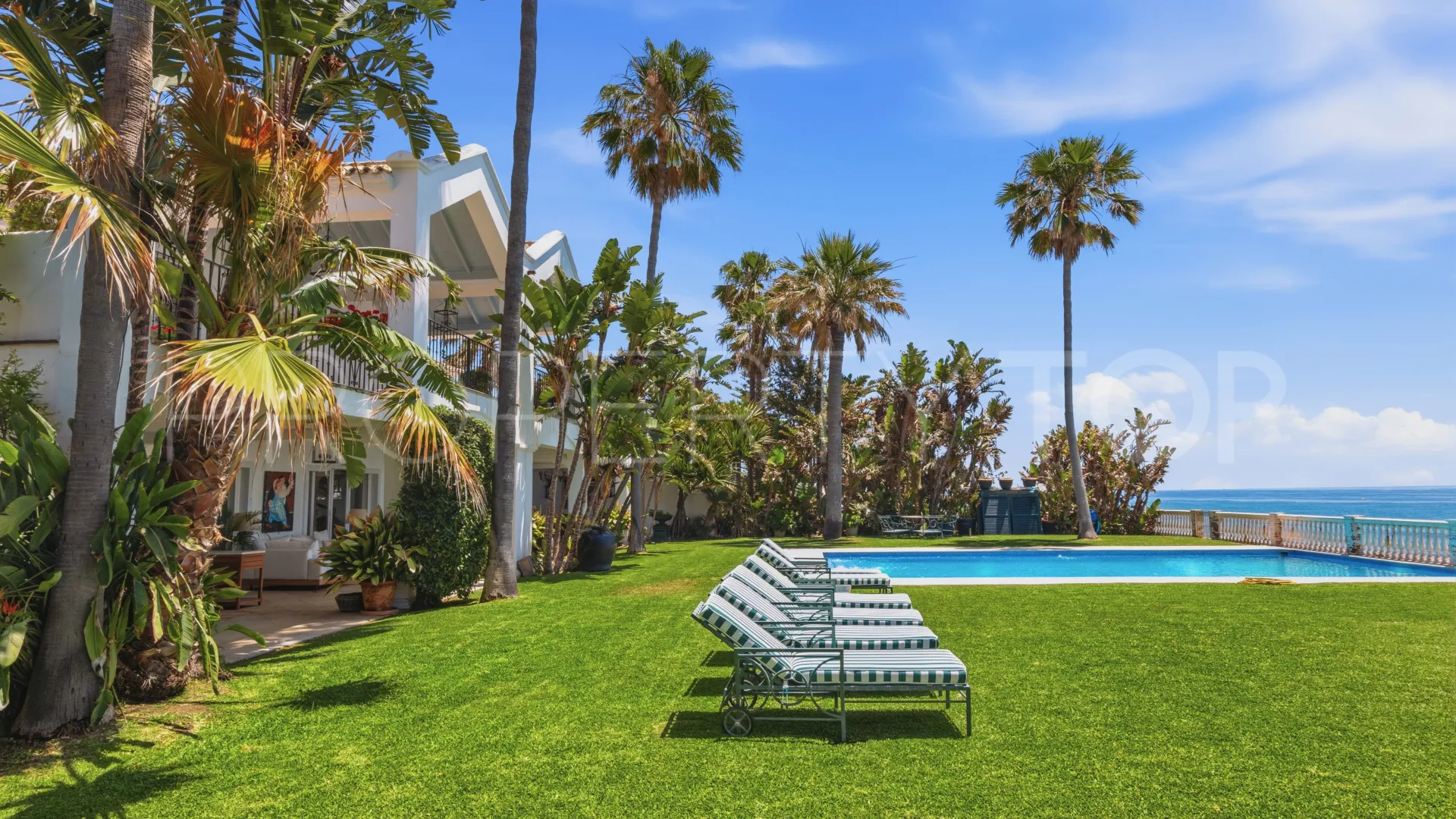 Villa in Casasola for sale