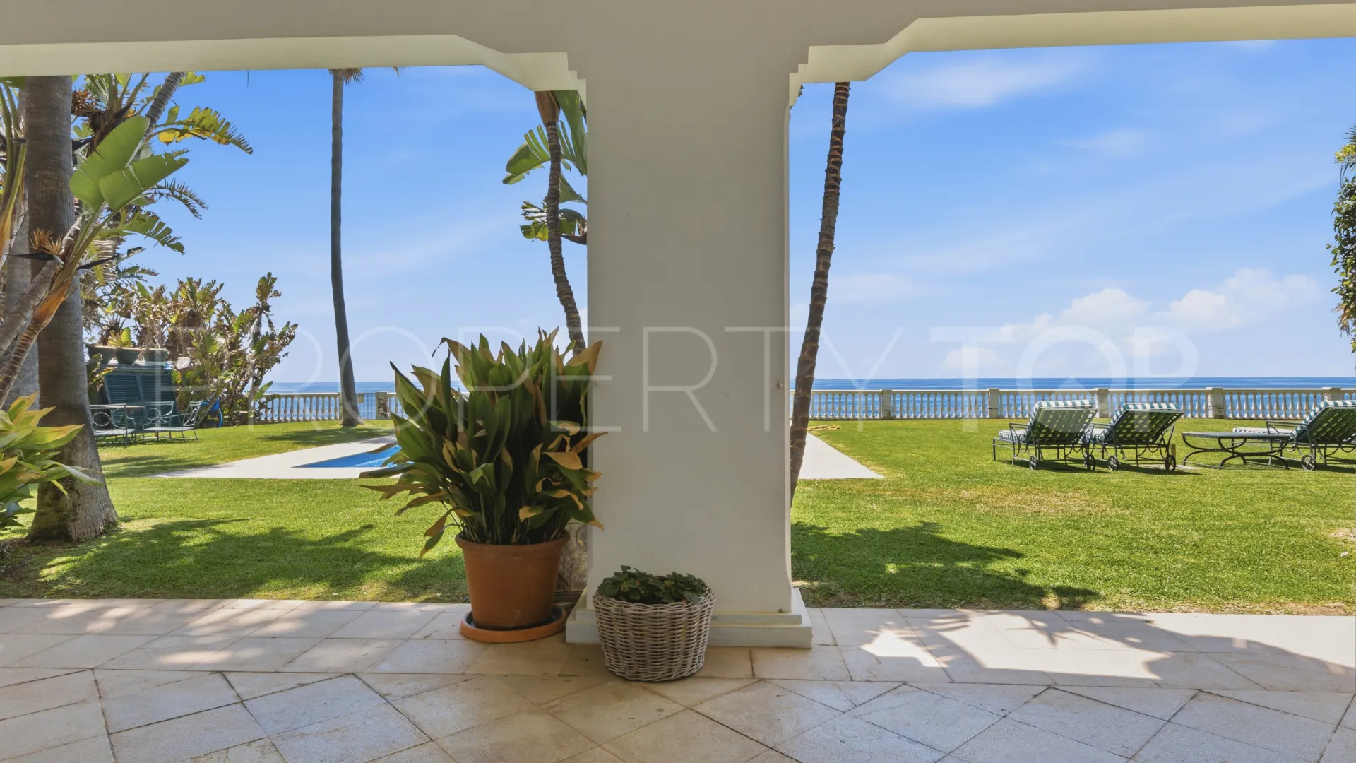 Villa in Casasola for sale