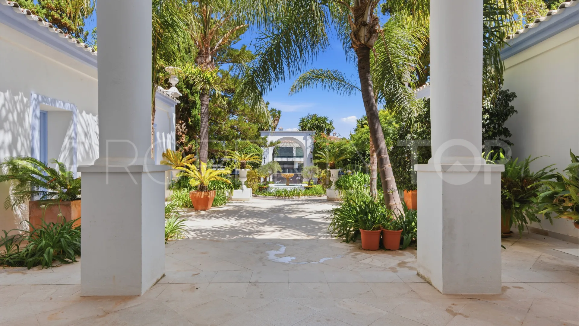 Villa in Casasola for sale