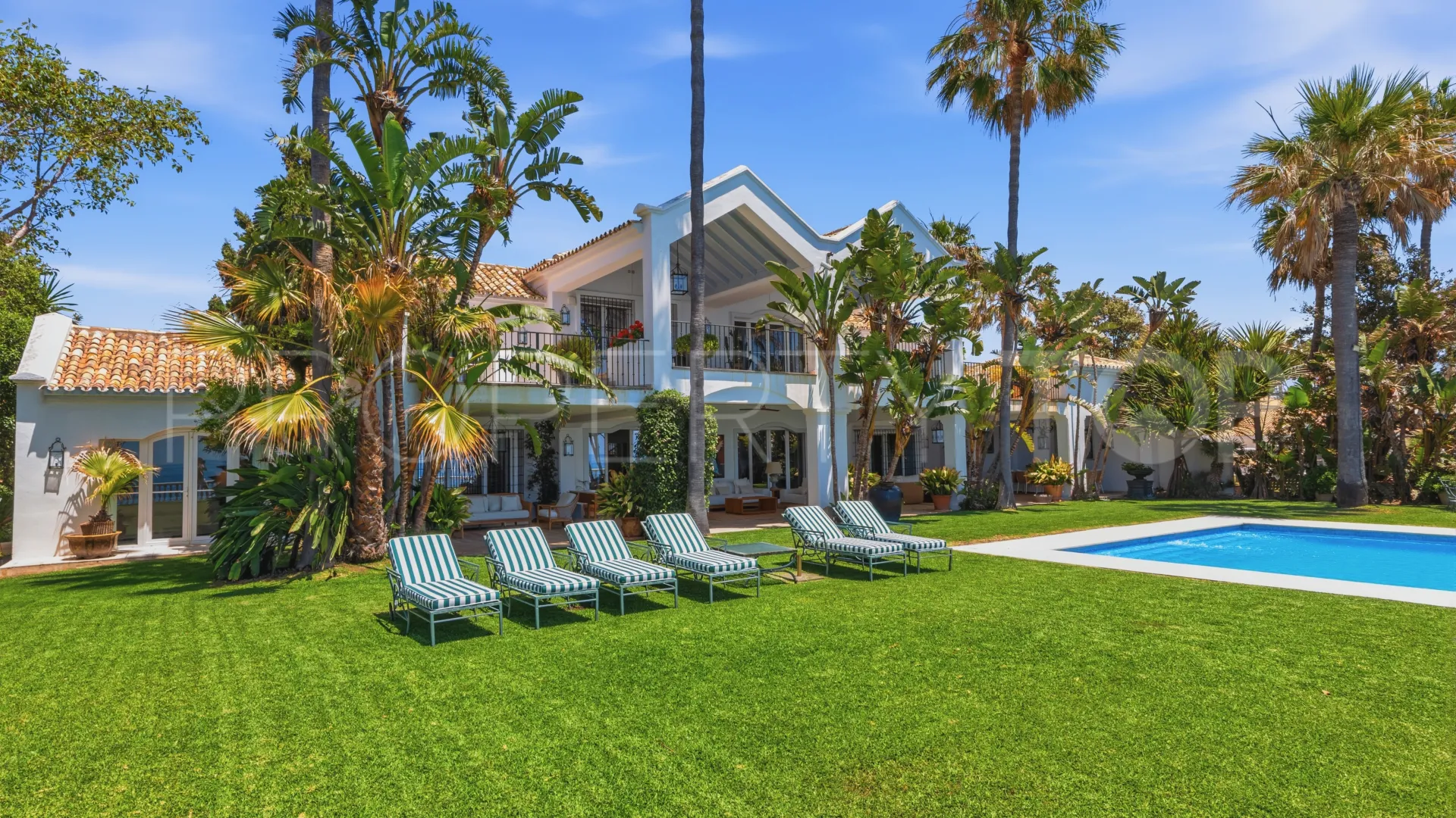 Villa in Casasola for sale