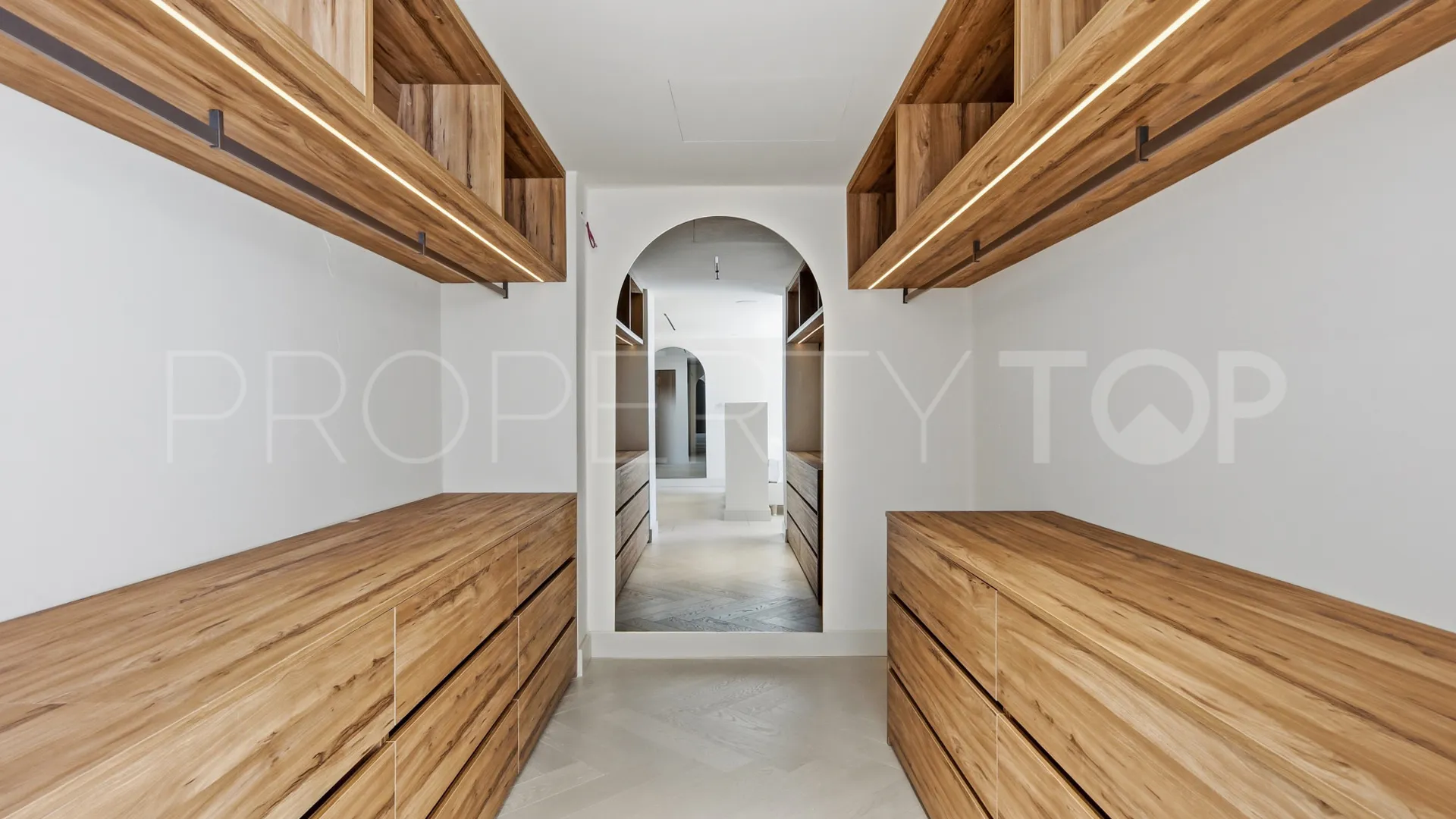 Se vende atico duplex en Monte Halcones