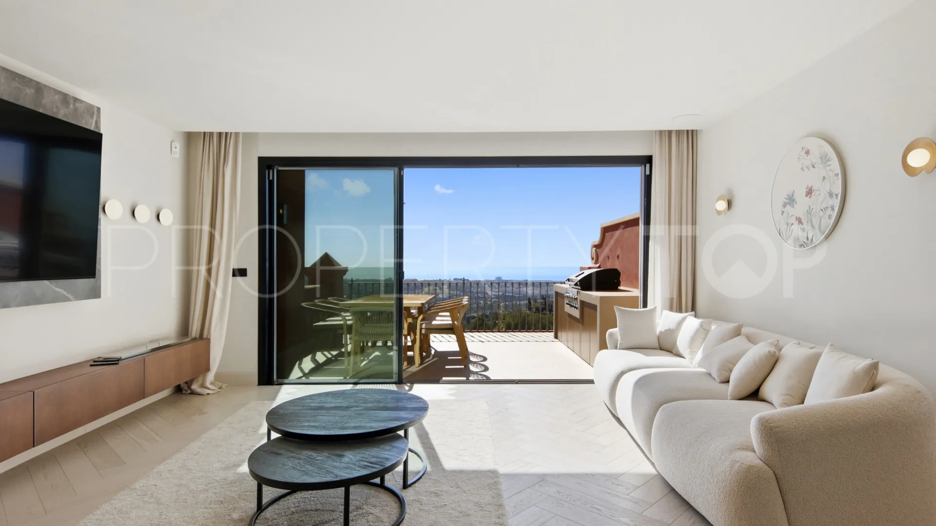 Se vende atico duplex en Monte Halcones
