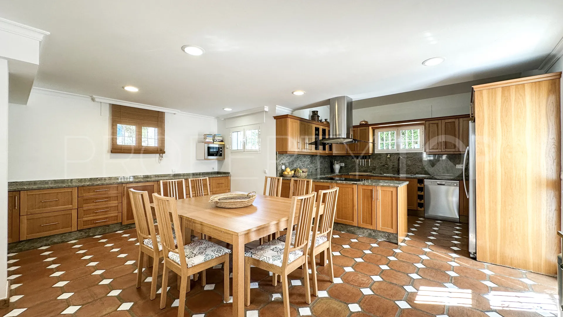 Villa with 6 bedrooms for sale in Reinoso