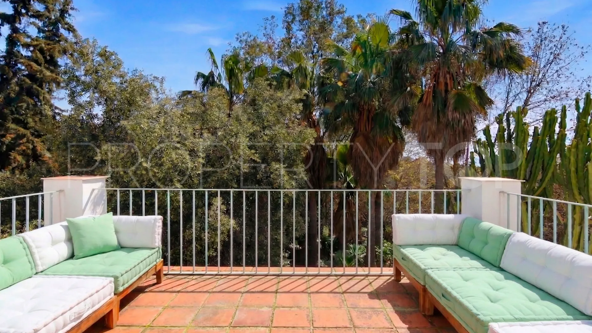Villa pareada con 2 dormitorios en venta en El Padron