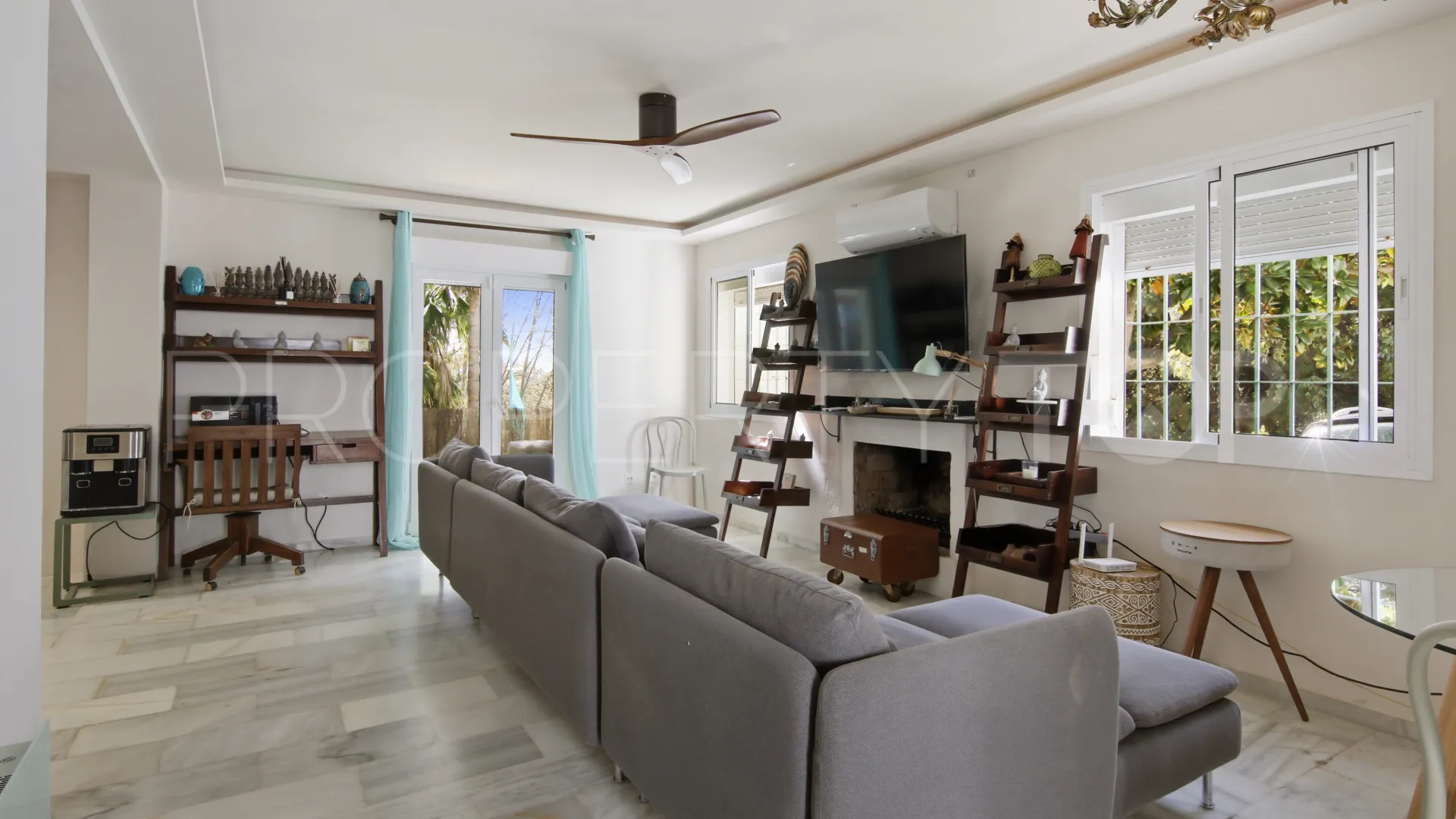 Villa pareada con 2 dormitorios en venta en El Padron