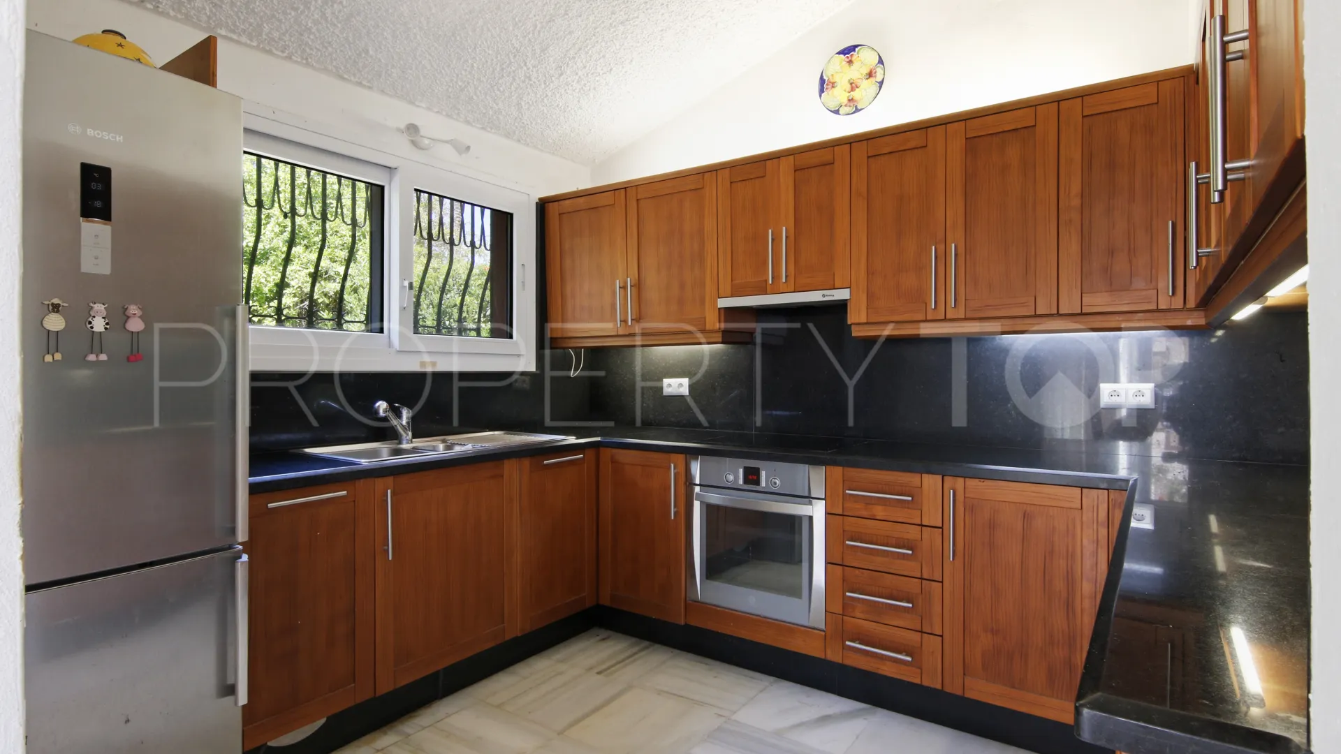 Buy villa in Bahia Dorada