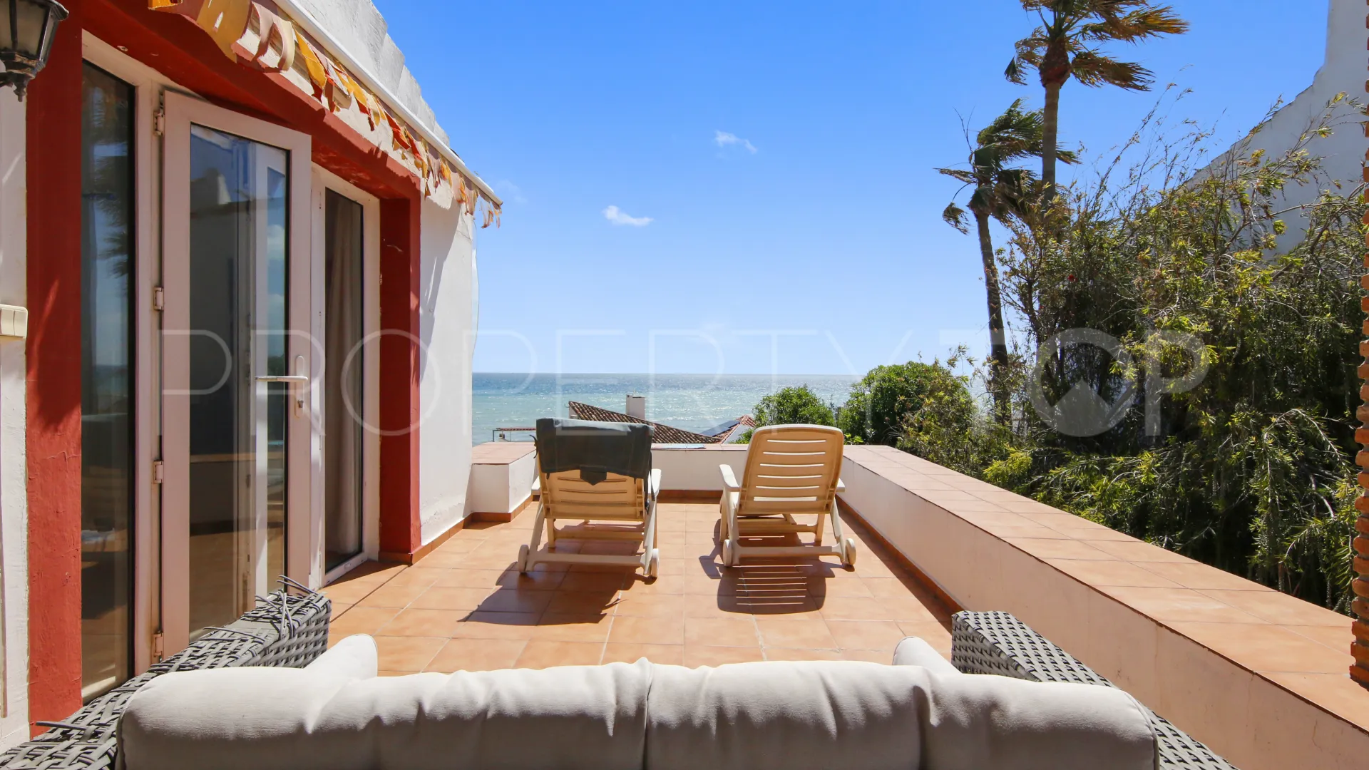 Buy villa in Bahia Dorada