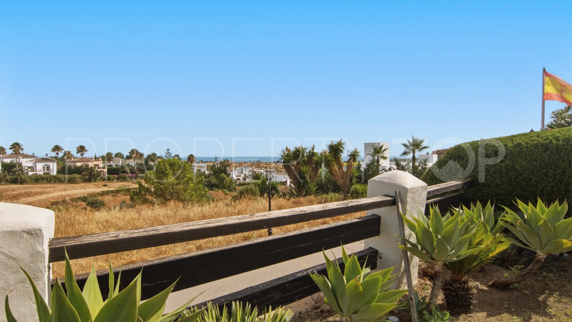 Apartamento planta baja a la venta en Selwo de 2 dormitorios