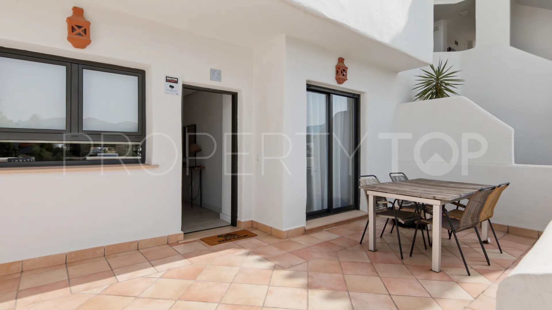 Apartamento planta baja a la venta en Selwo de 2 dormitorios