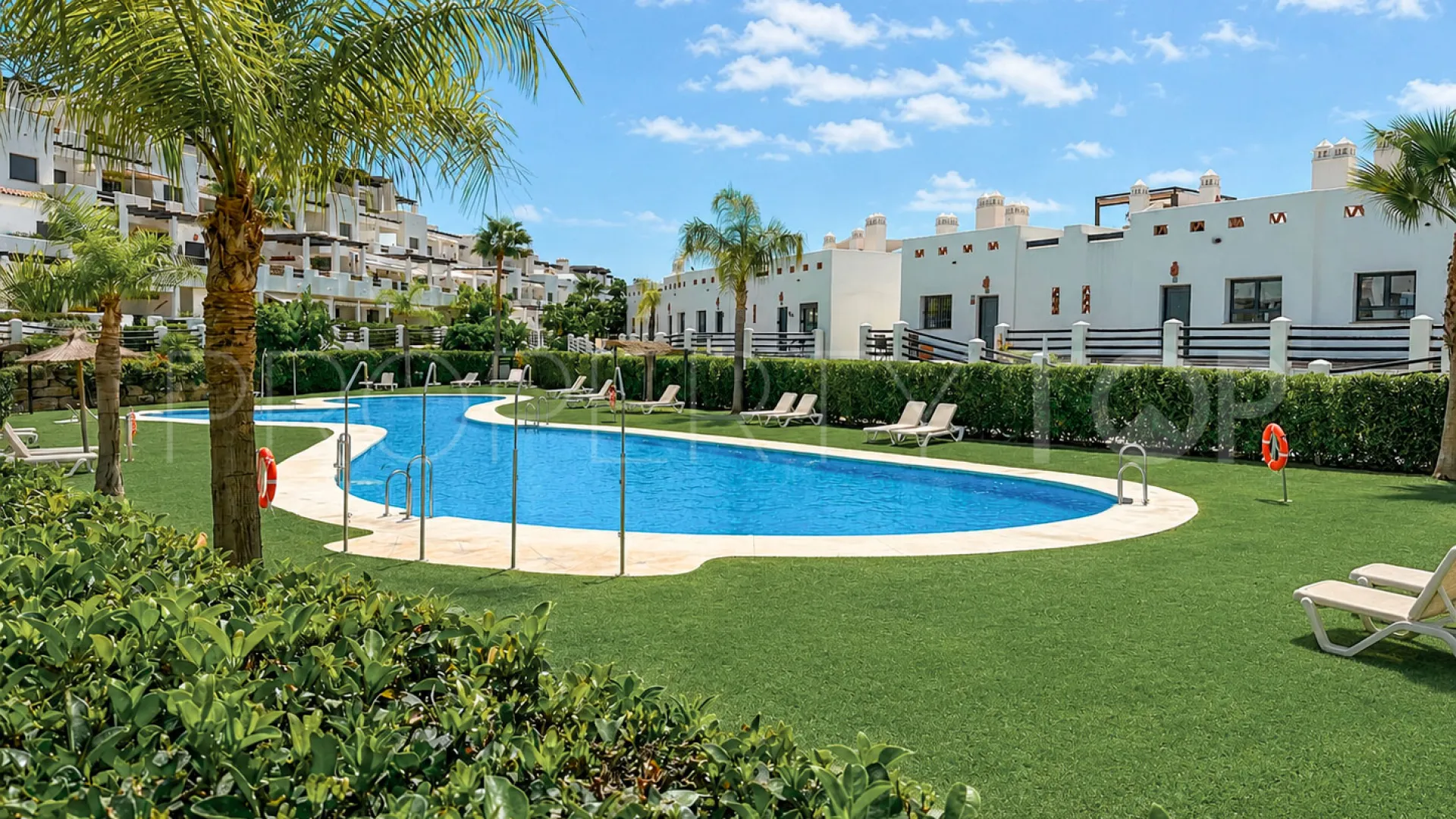 Apartamento planta baja a la venta en Selwo de 2 dormitorios