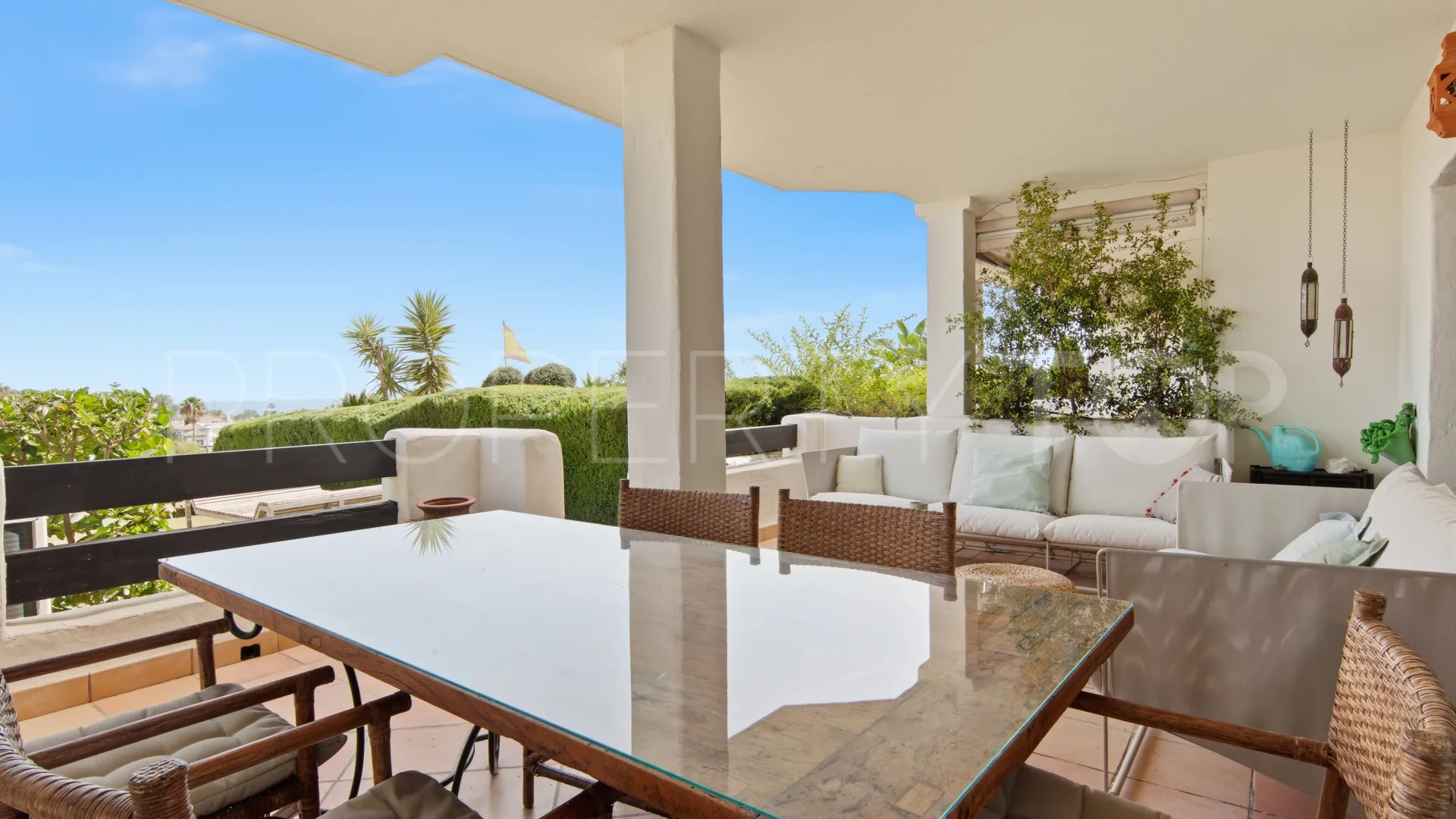 Apartamento planta baja a la venta en Selwo de 2 dormitorios