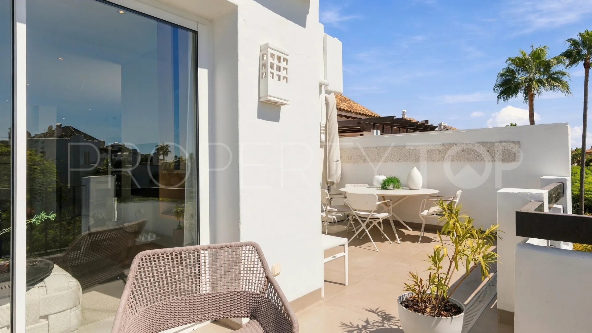 3 bedrooms duplex penthouse for sale in Alcazaba Beach