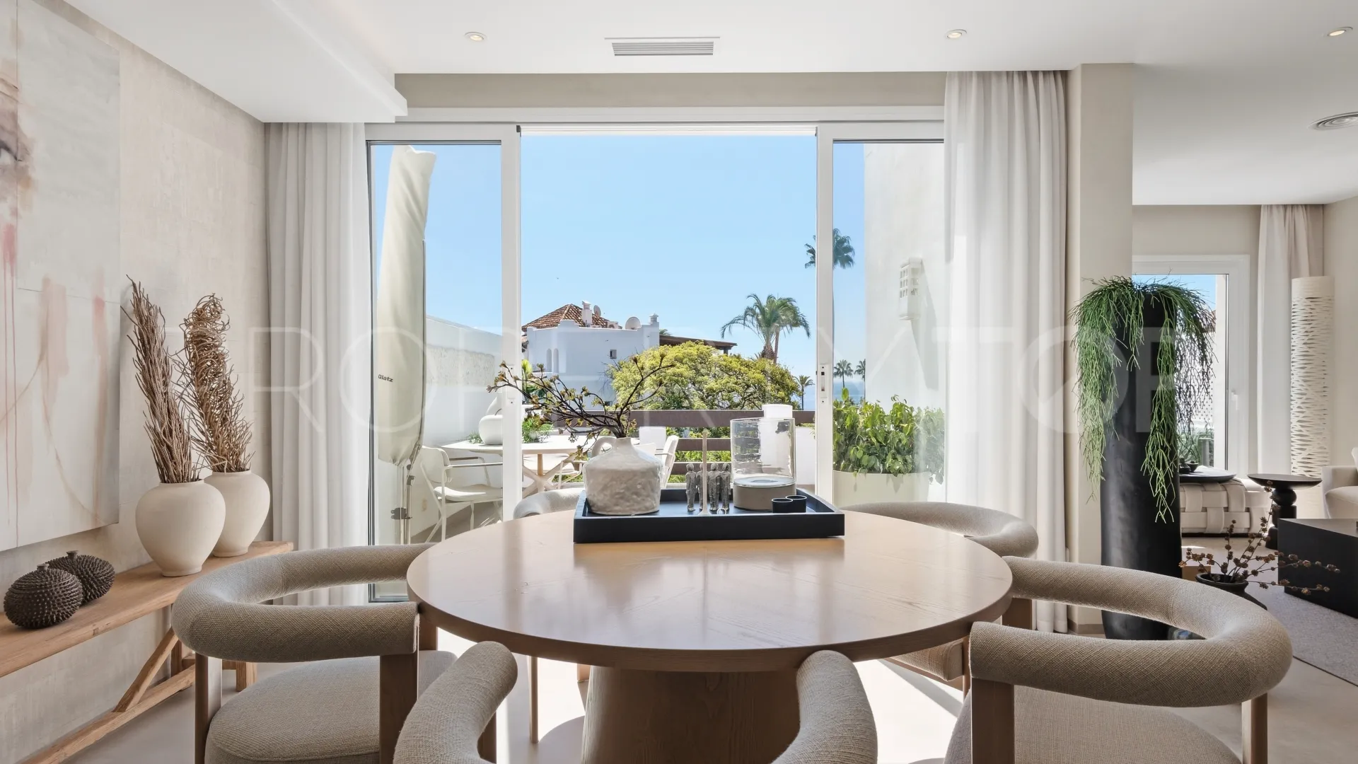 3 bedrooms duplex penthouse for sale in Alcazaba Beach