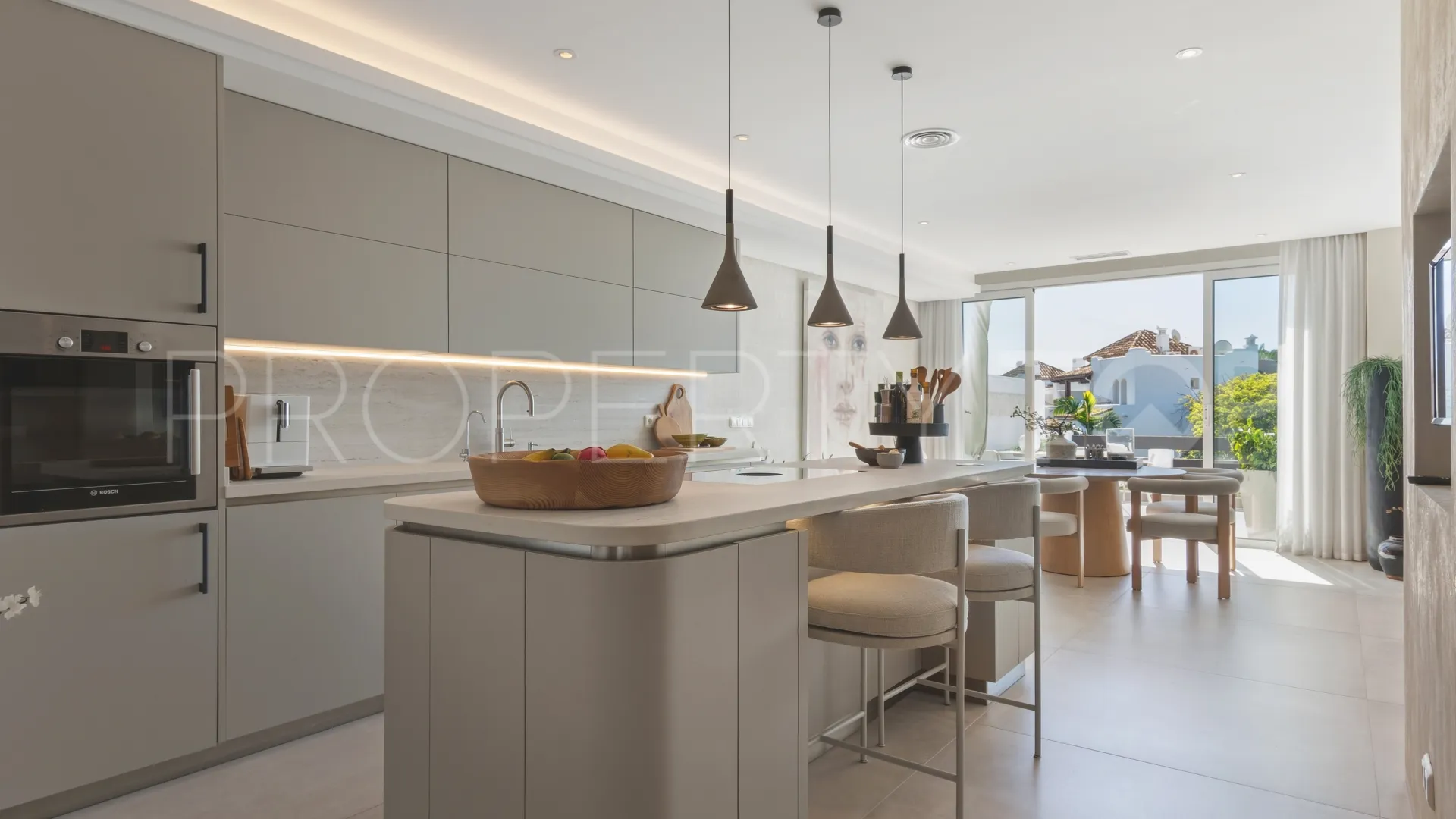 3 bedrooms duplex penthouse for sale in Alcazaba Beach