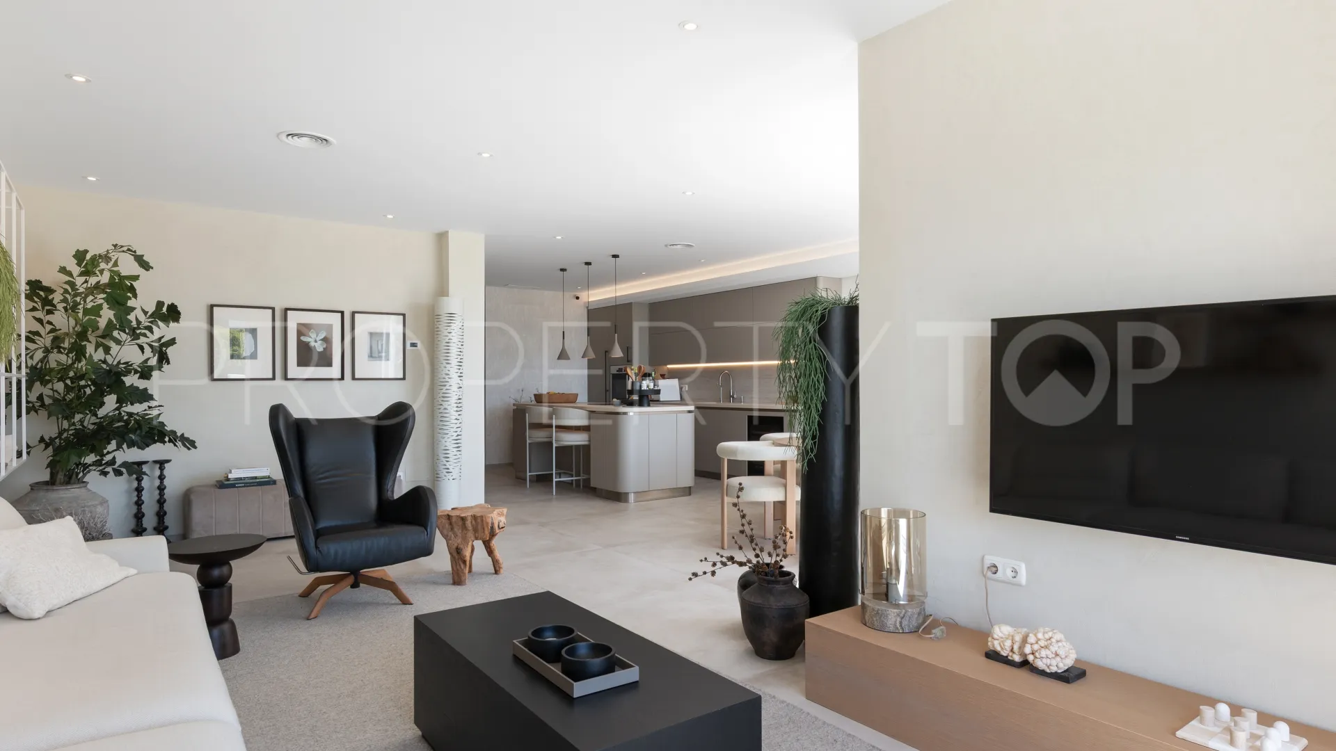 3 bedrooms duplex penthouse for sale in Alcazaba Beach