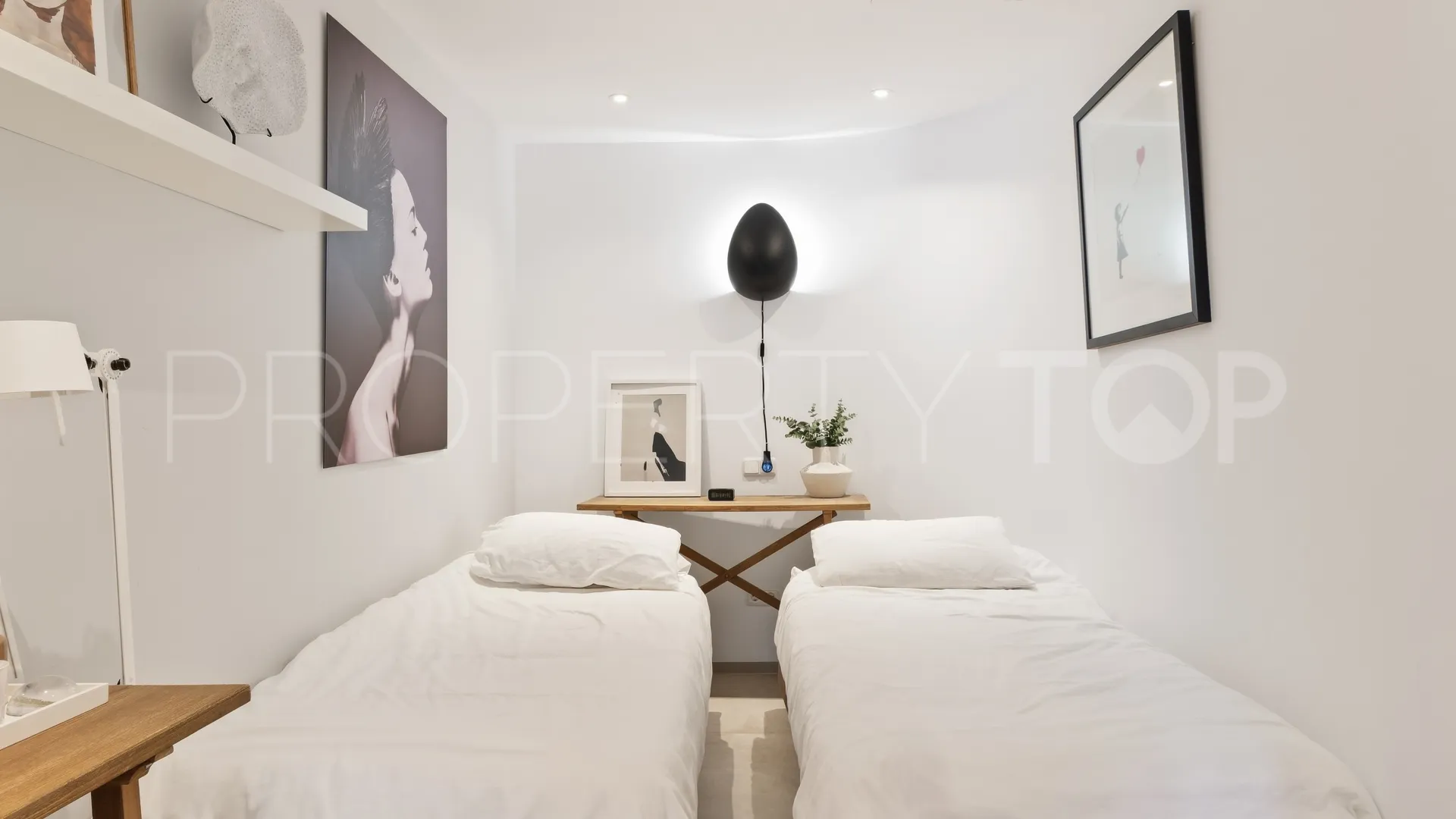 3 bedrooms duplex penthouse for sale in Alcazaba Beach