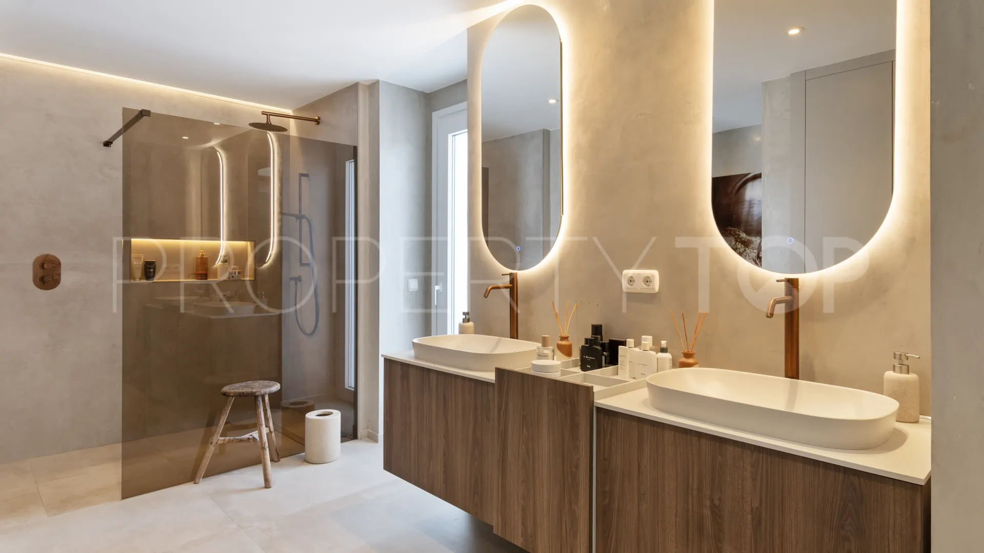 3 bedrooms duplex penthouse for sale in Alcazaba Beach