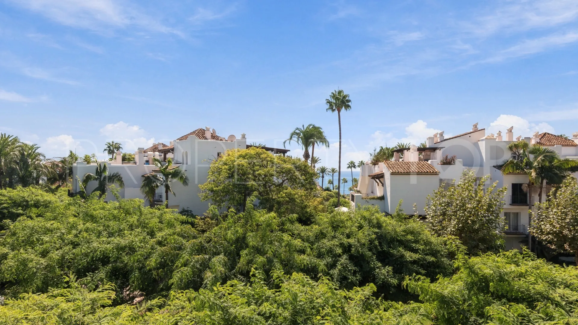 3 bedrooms duplex penthouse for sale in Alcazaba Beach