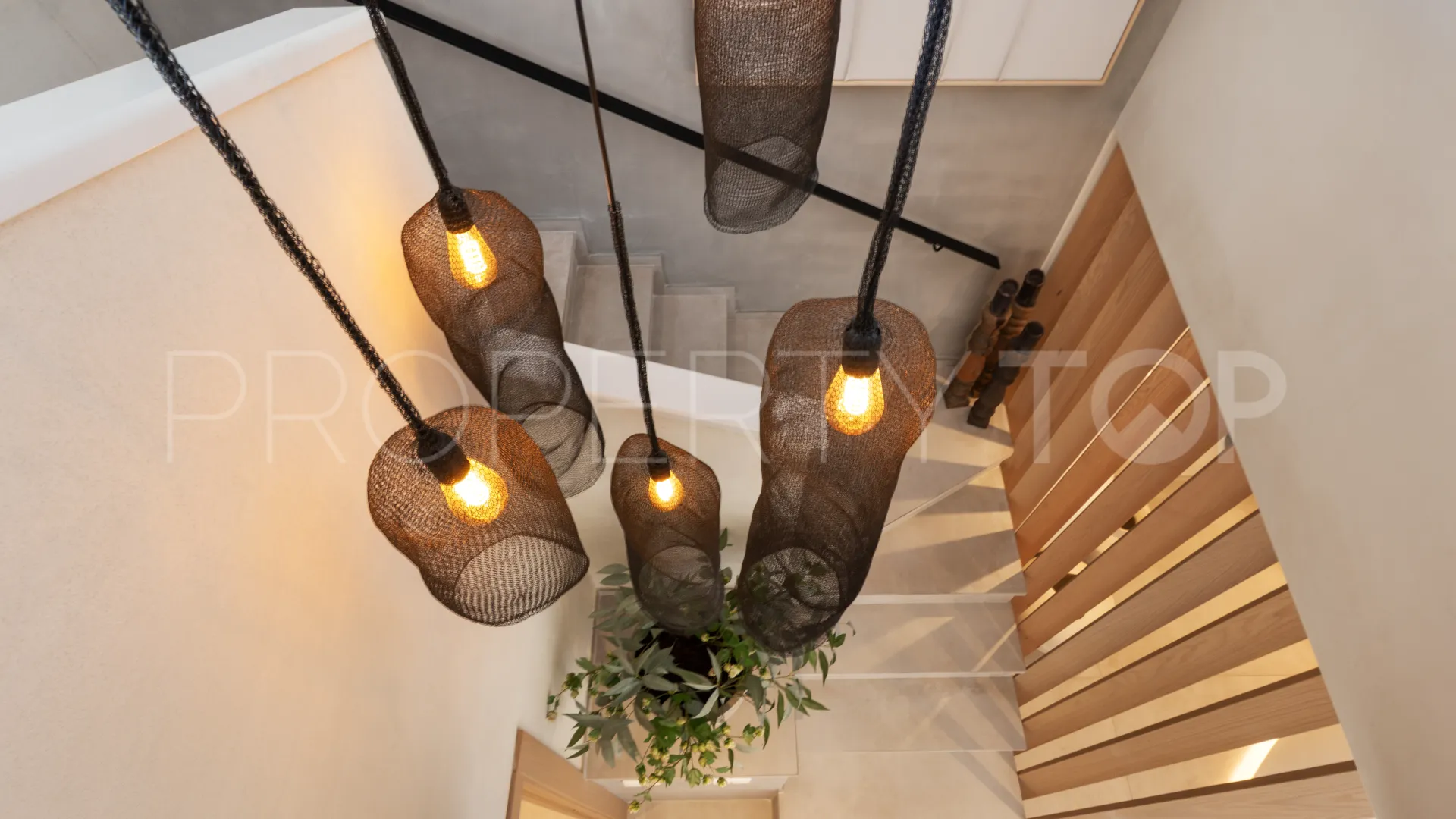 3 bedrooms duplex penthouse for sale in Alcazaba Beach