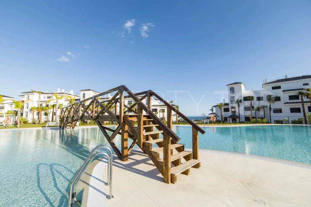 Buy apartment with 4 bedrooms in Mirador de Estepona Hills