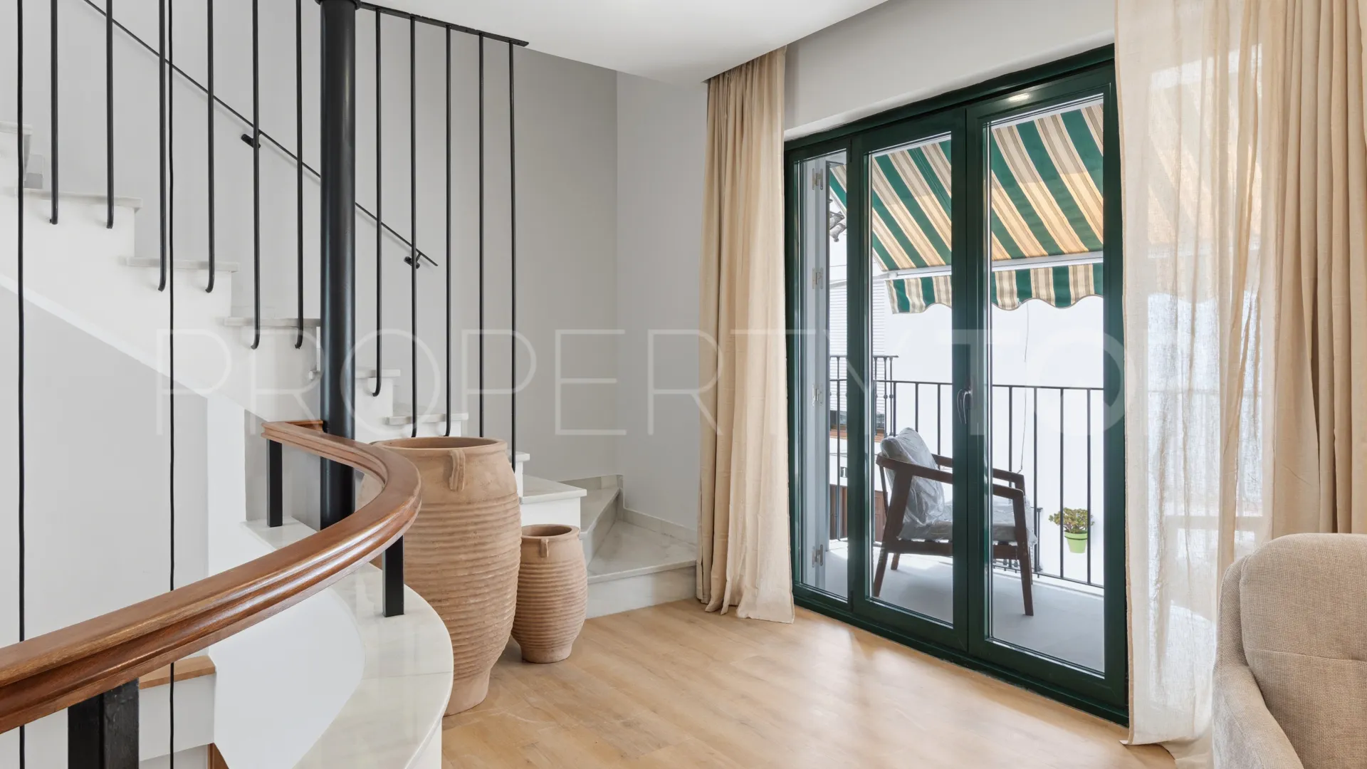 For sale town house in Estepona Old Town with 2 bedrooms
