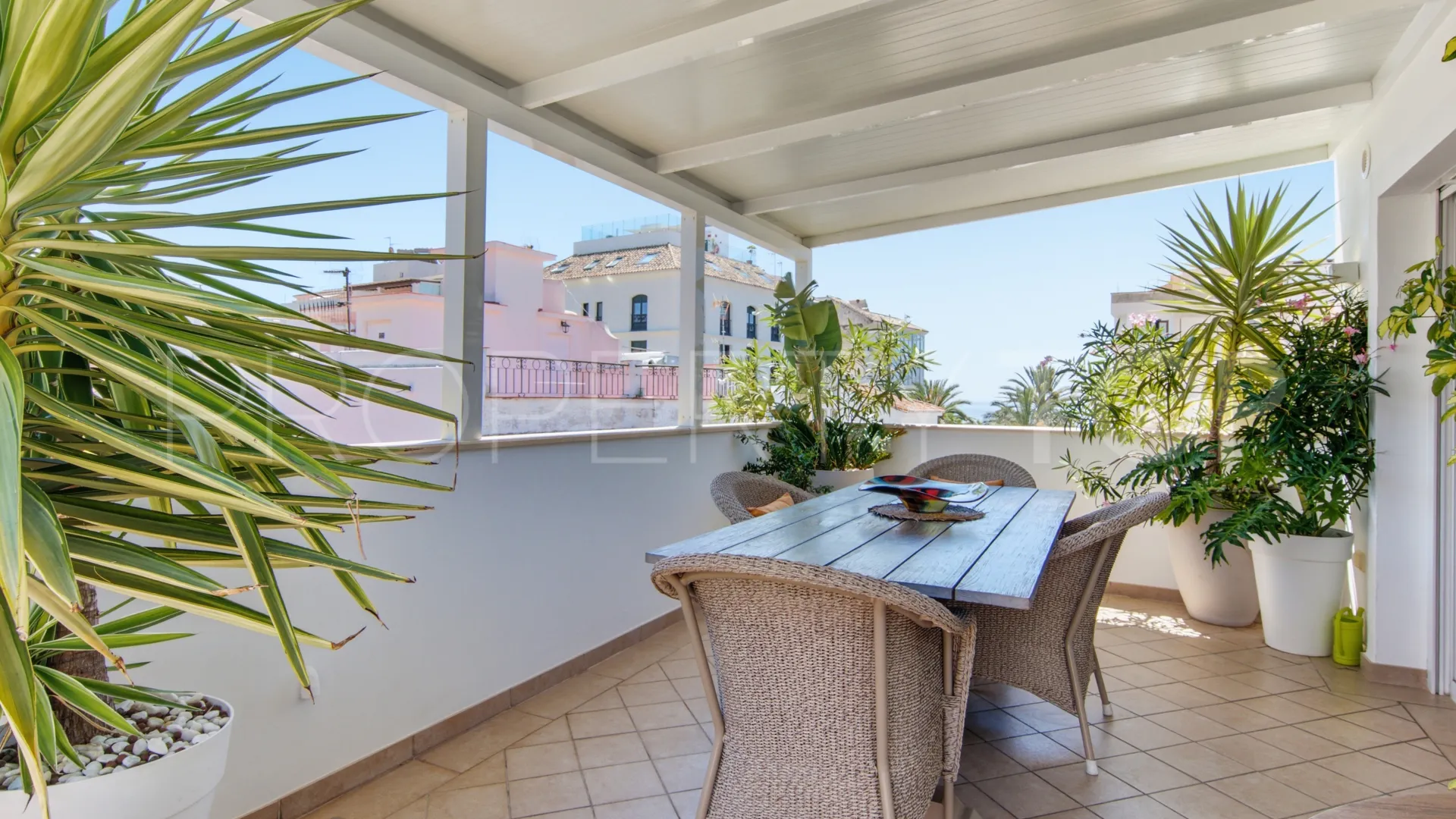 Adosado a la venta de 3 dormitorios en Estepona Casco Antiguo