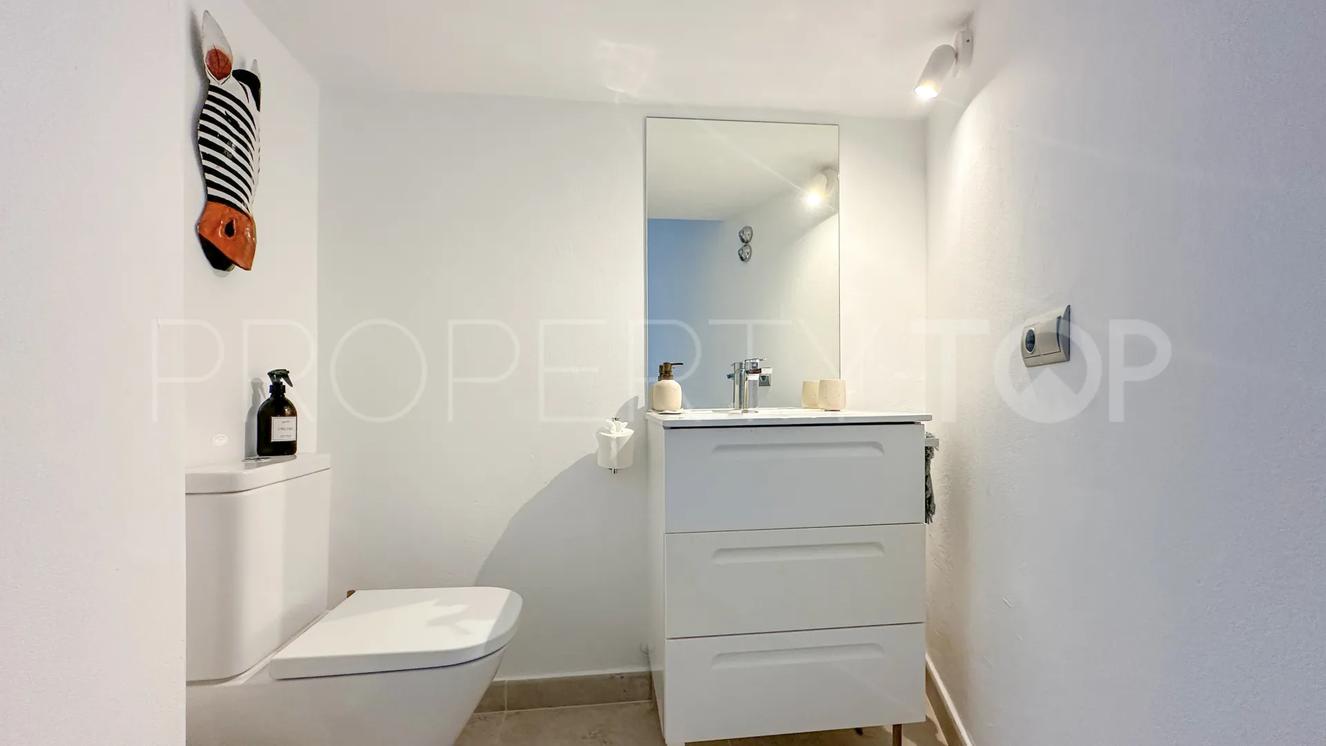 Adosado a la venta de 3 dormitorios en Estepona Casco Antiguo