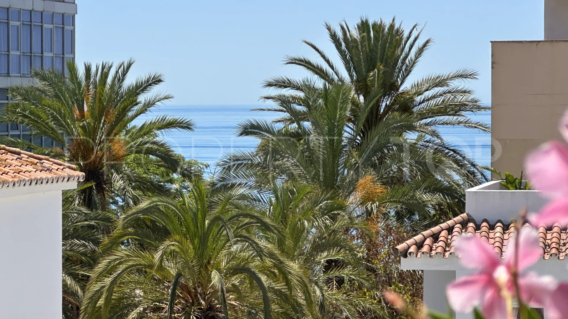 Adosado a la venta de 3 dormitorios en Estepona Casco Antiguo