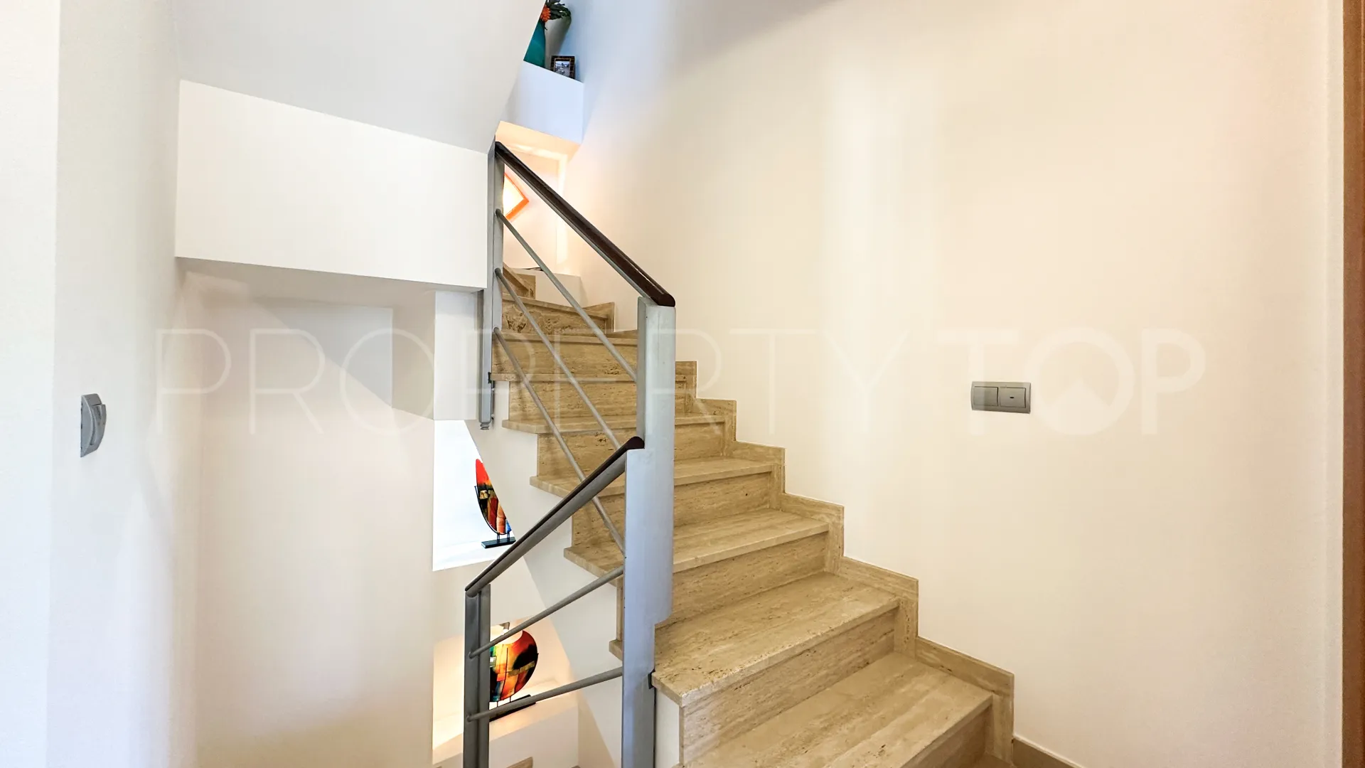 Adosado a la venta de 3 dormitorios en Estepona Casco Antiguo