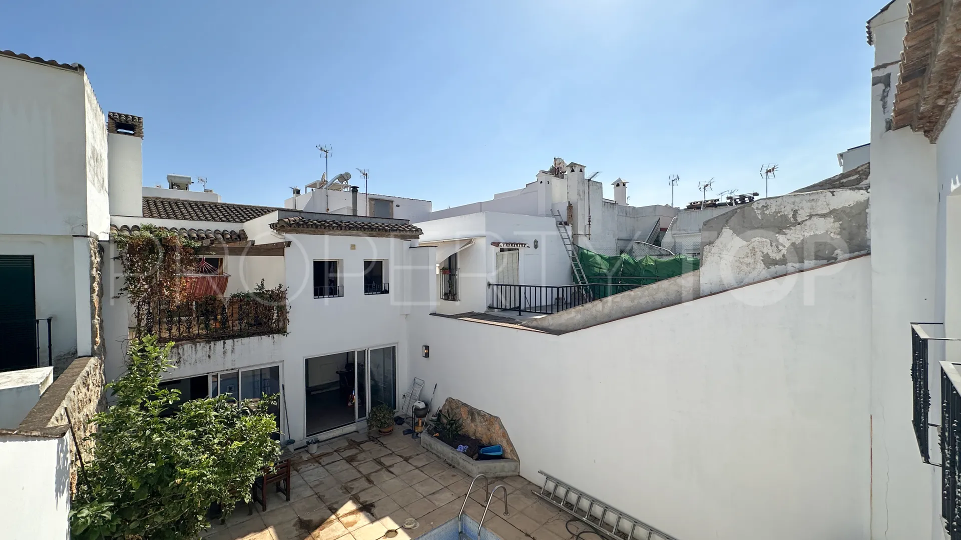 Se vende adosado en Estepona Casco Antiguo con 4 dormitorios