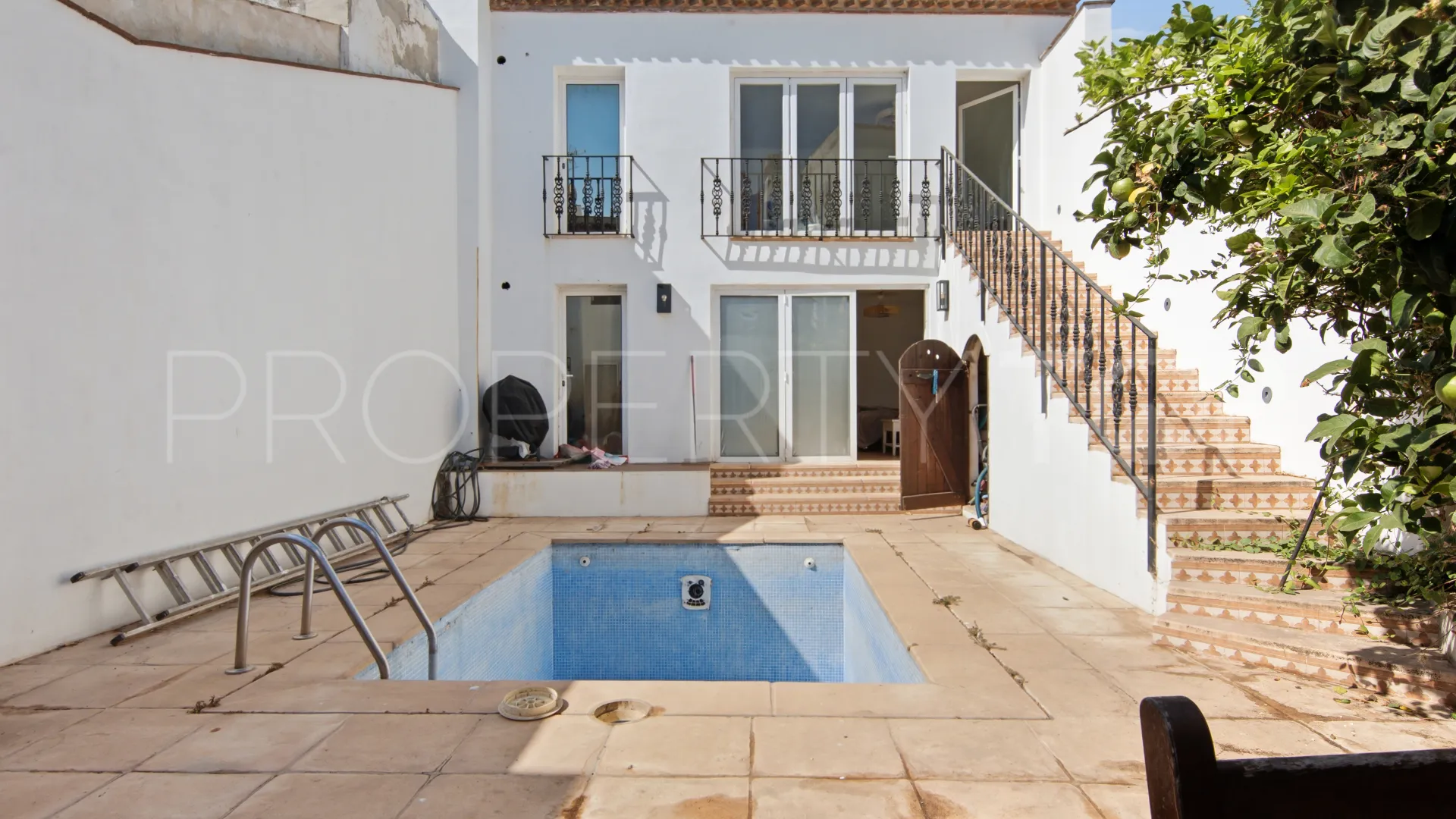 Se vende adosado en Estepona Casco Antiguo con 4 dormitorios