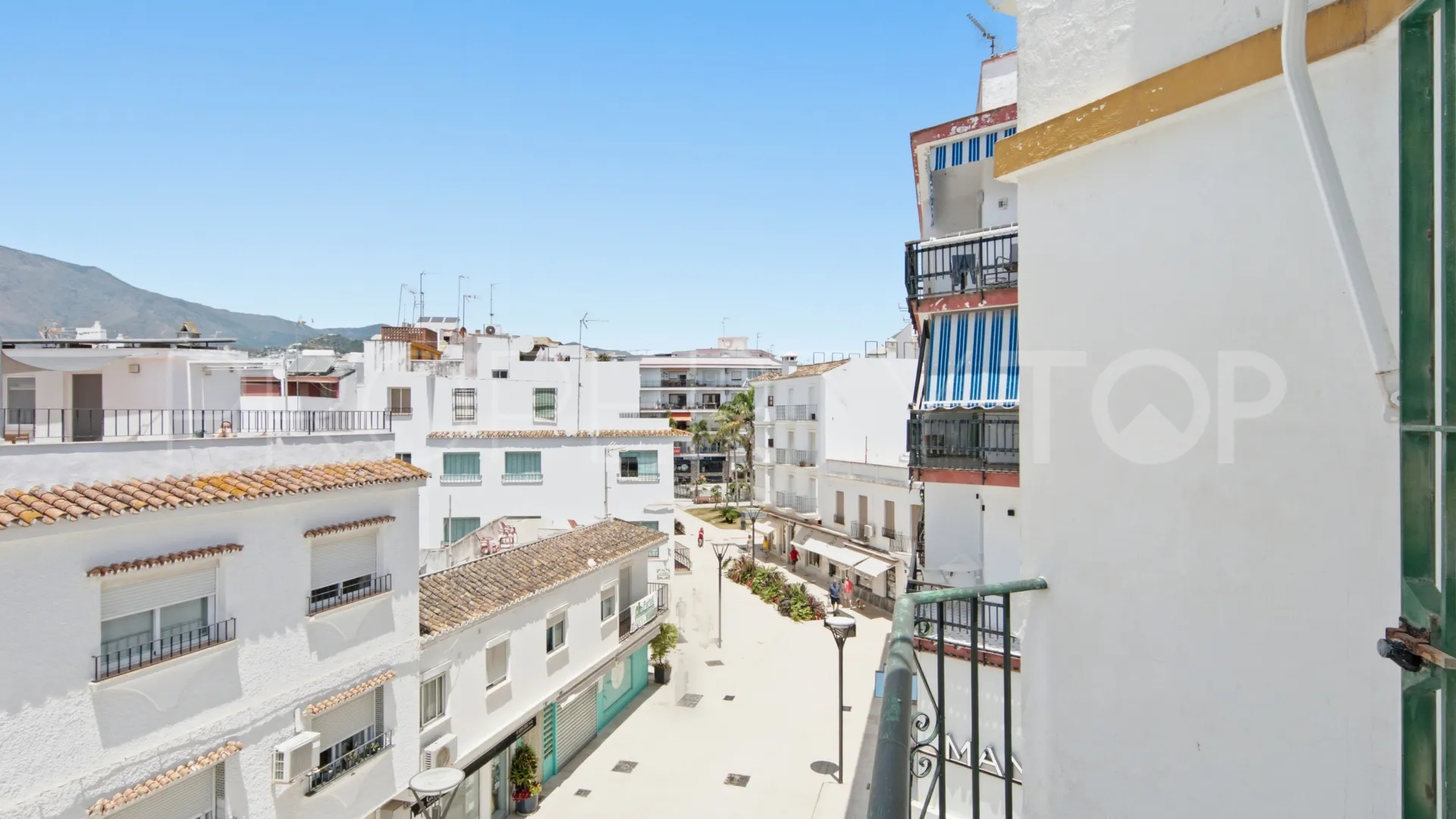 Apartamento en venta con 2 dormitorios en Estepona Casco Antiguo