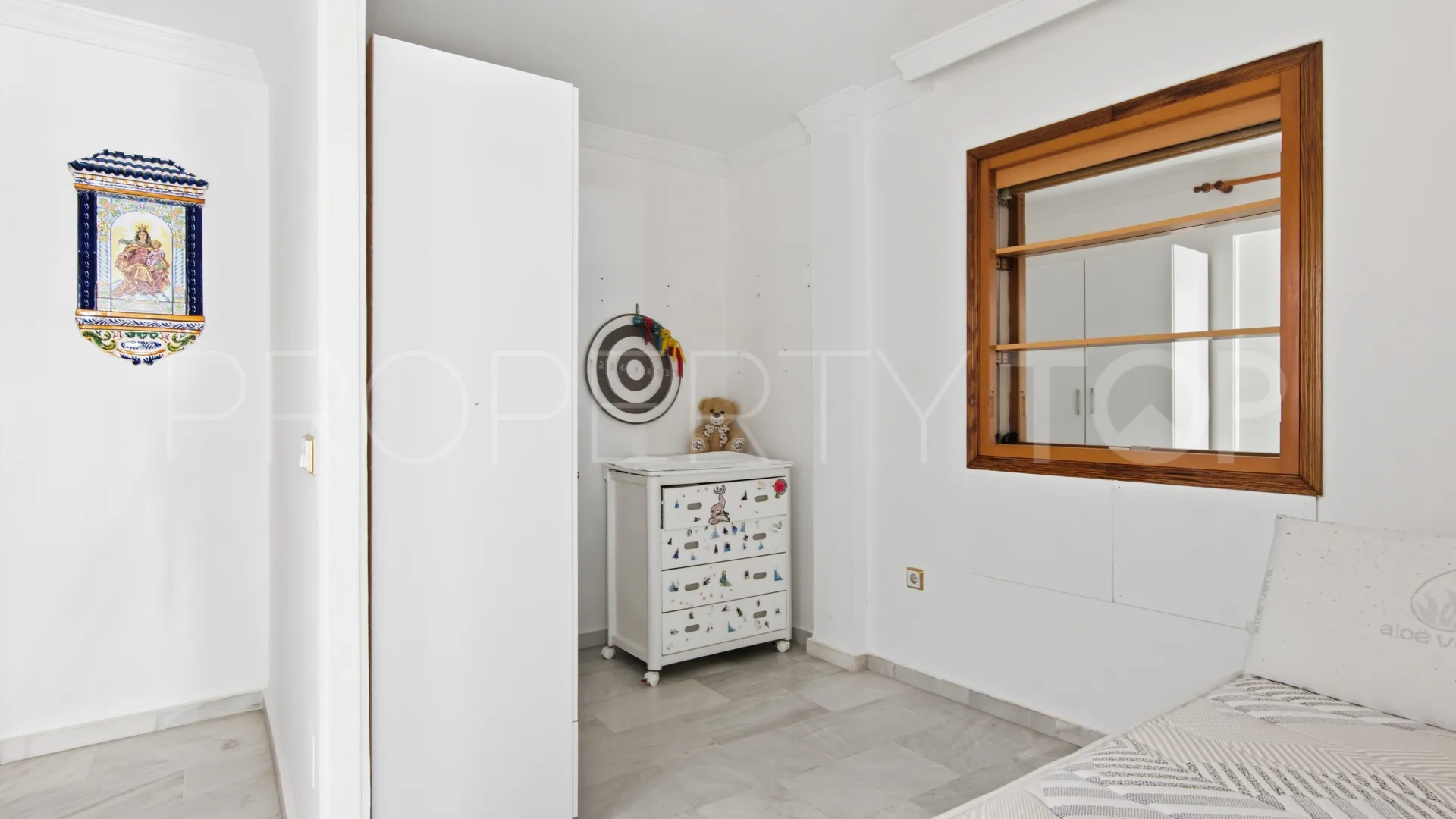 Apartamento en venta con 2 dormitorios en Estepona Casco Antiguo