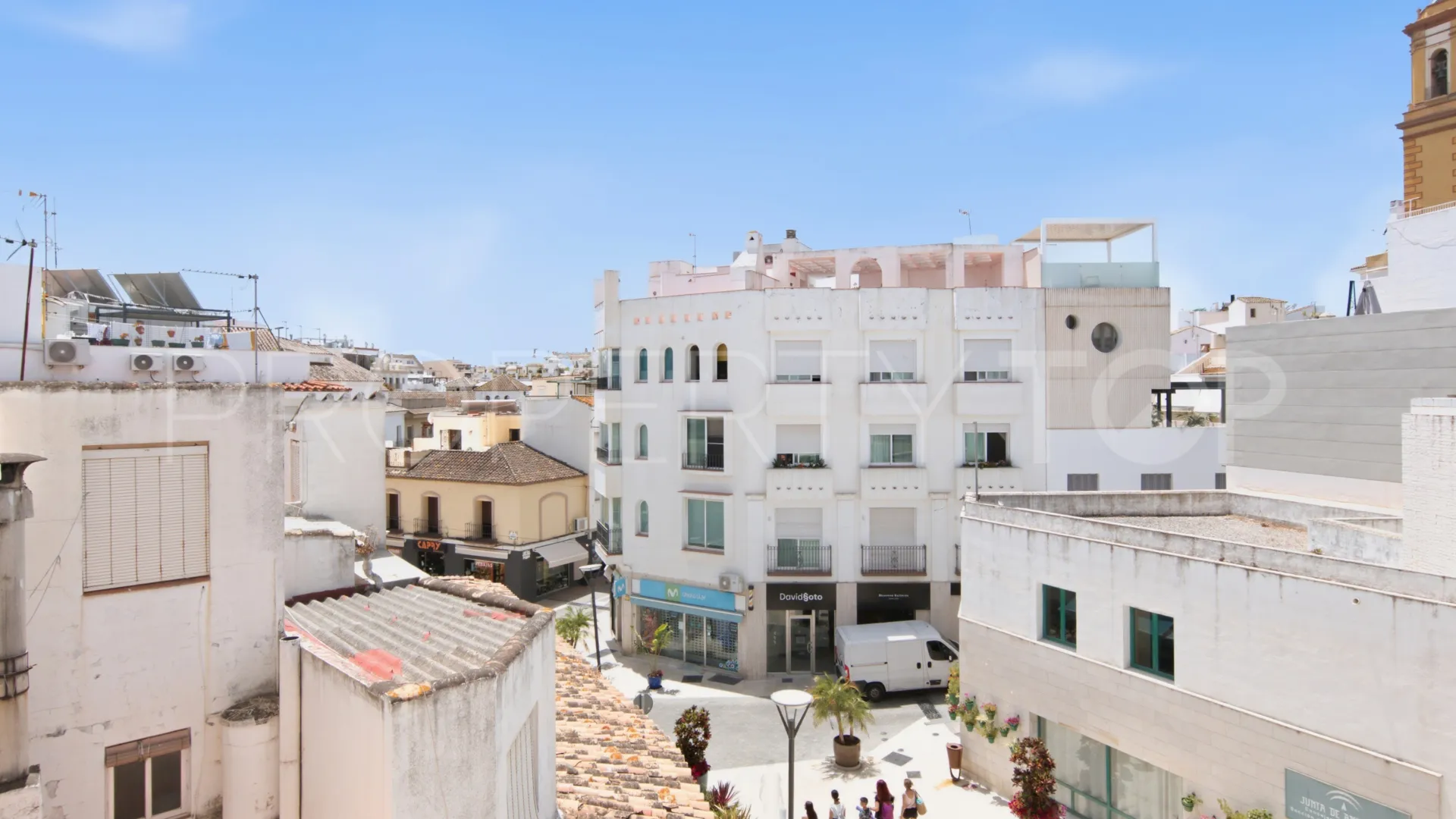 Apartamento en venta con 2 dormitorios en Estepona Casco Antiguo