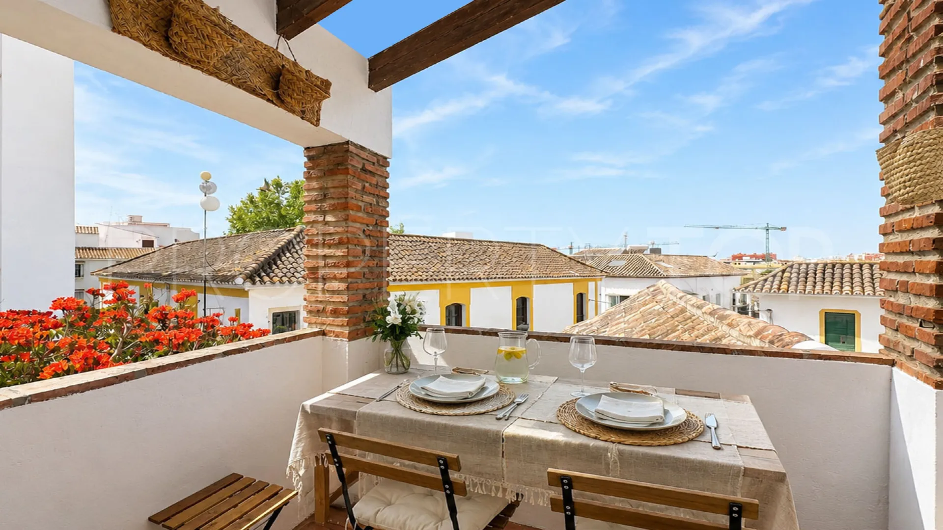 Adosado de 2 dormitorios en venta en Estepona Casco Antiguo