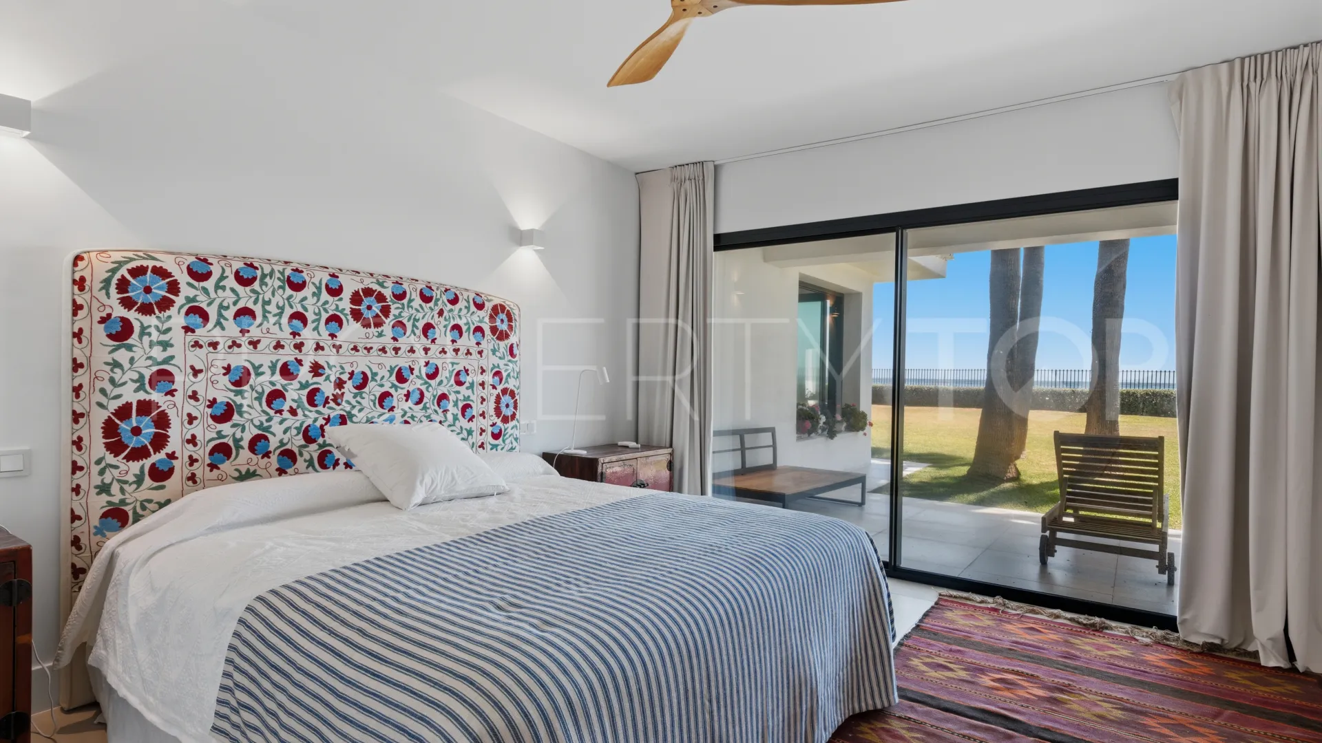 Villa with 9 bedrooms for sale in Casasola
