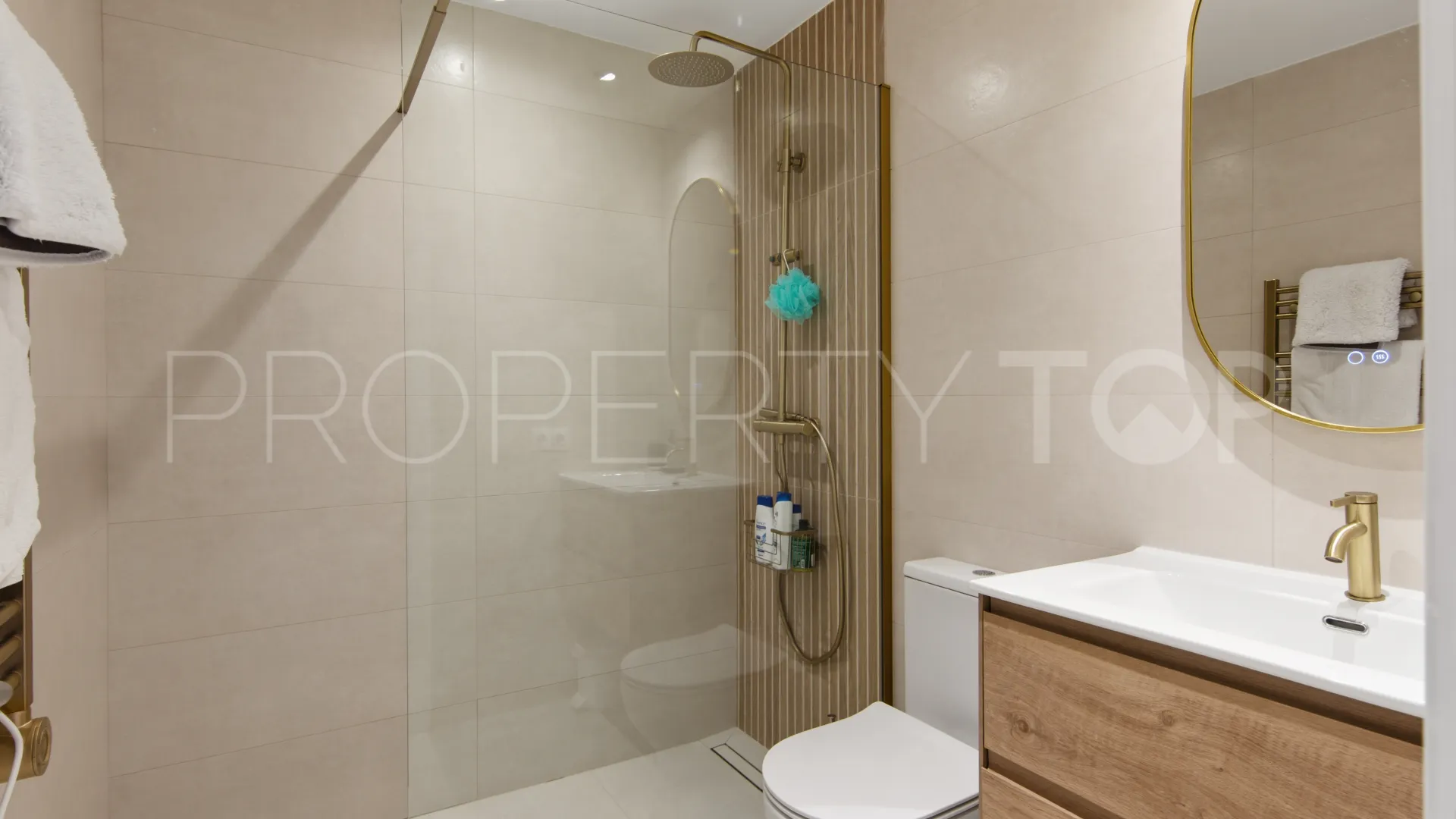 Buy ground floor apartment in Alcazaba Beach with 2 bedrooms