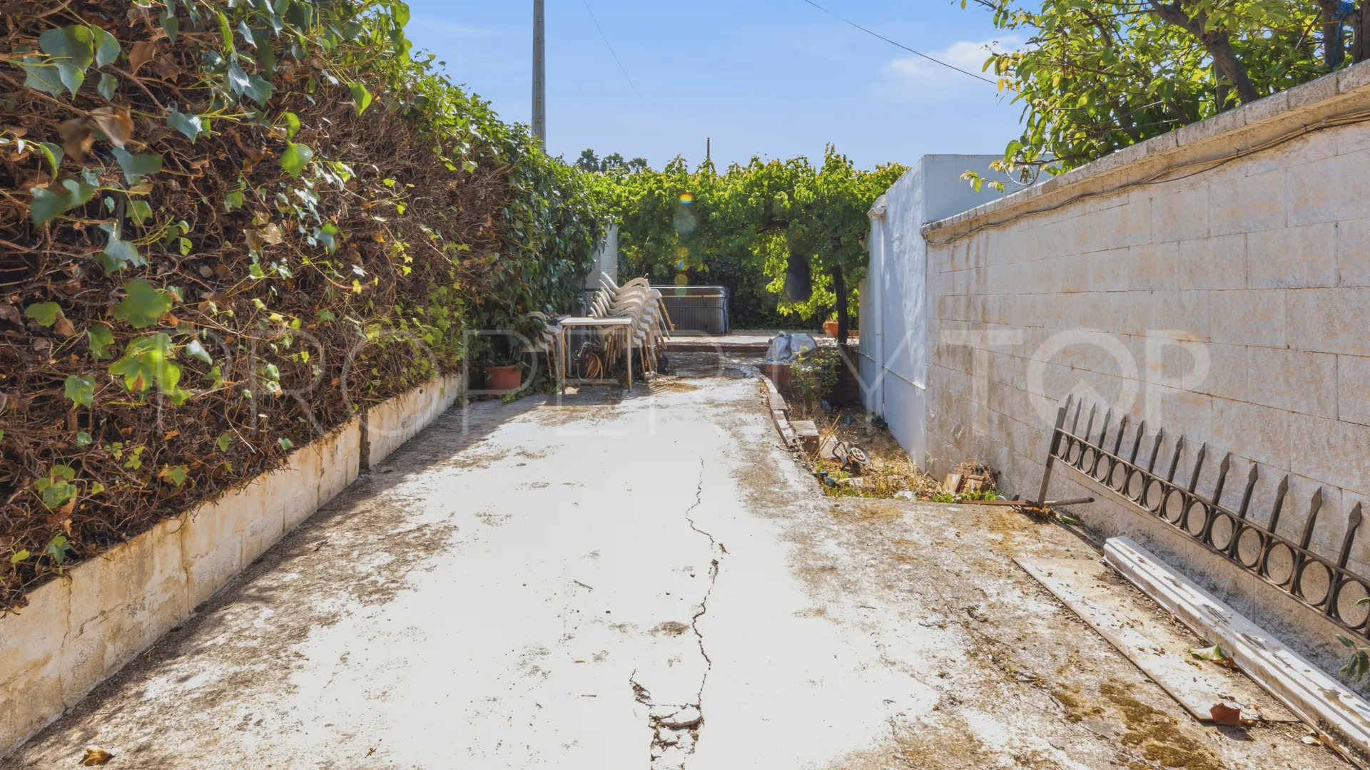 Buy country house in Estepona Town