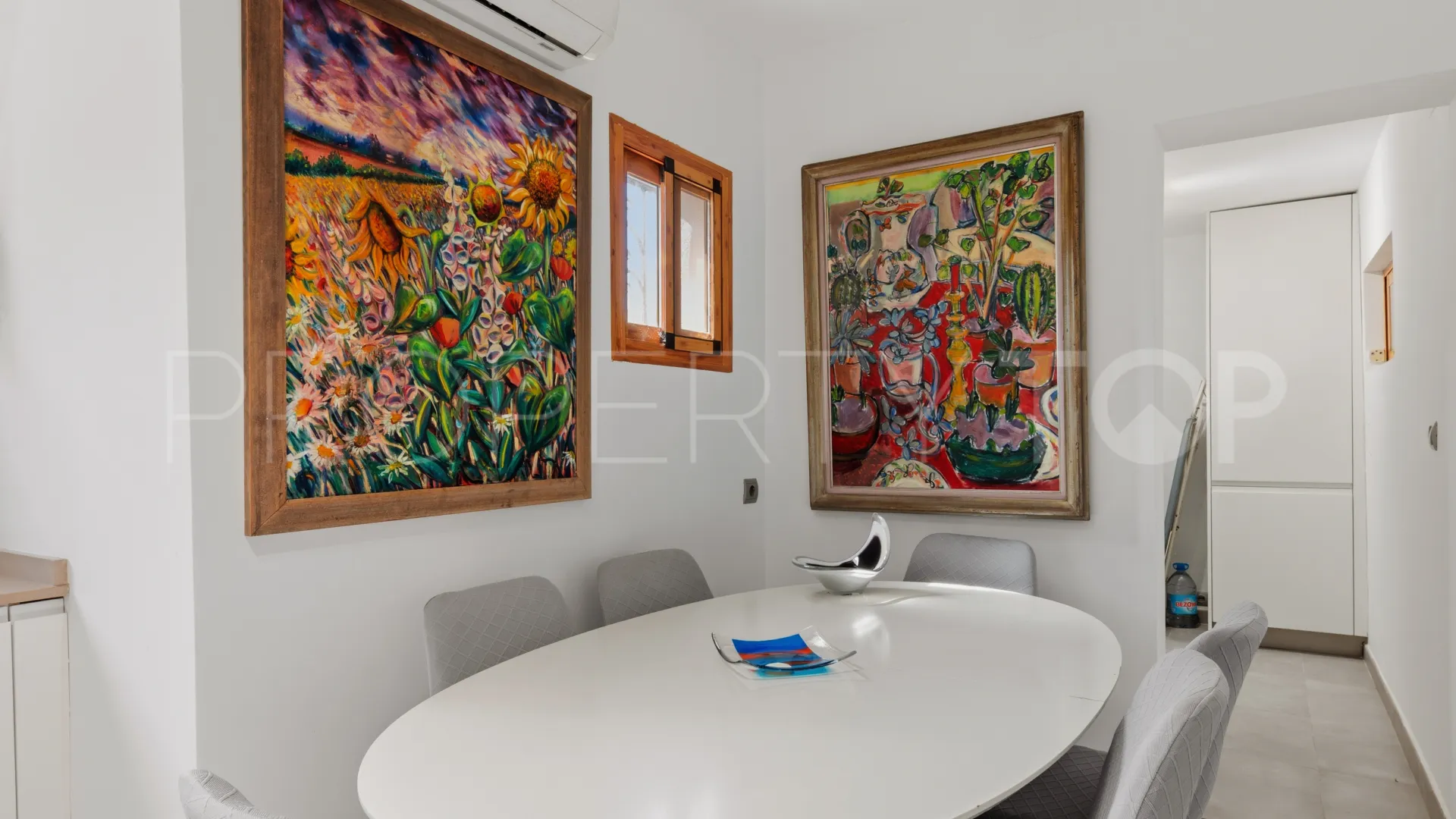 Buy country house in Estepona Town