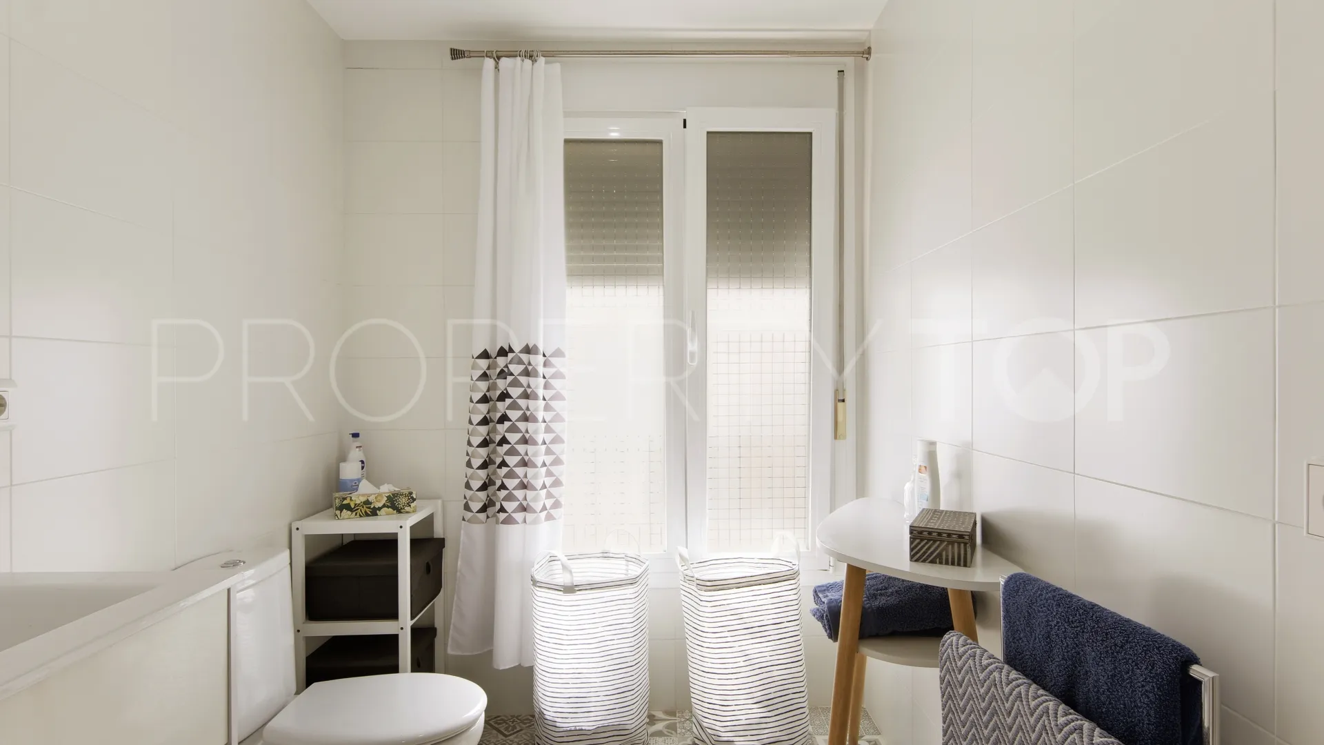 For sale town house in Estepona Old Town with 3 bedrooms