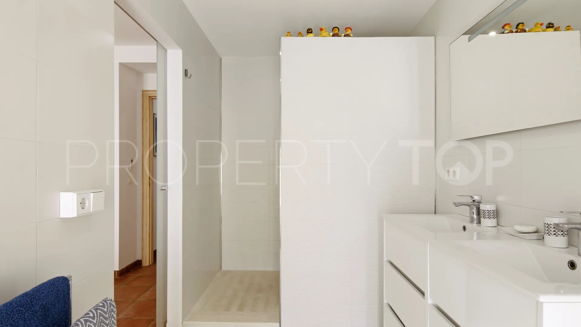 For sale town house in Estepona Old Town with 3 bedrooms
