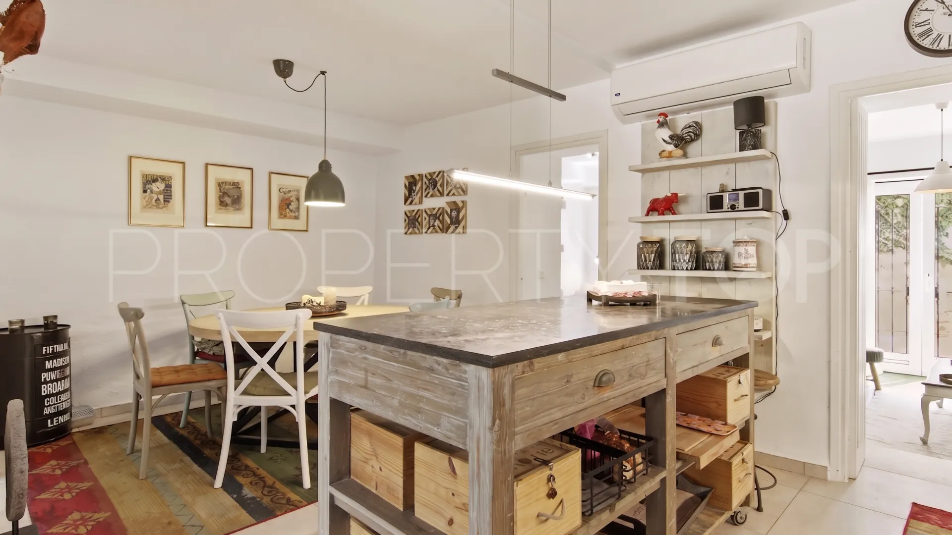For sale town house in Estepona Old Town with 3 bedrooms